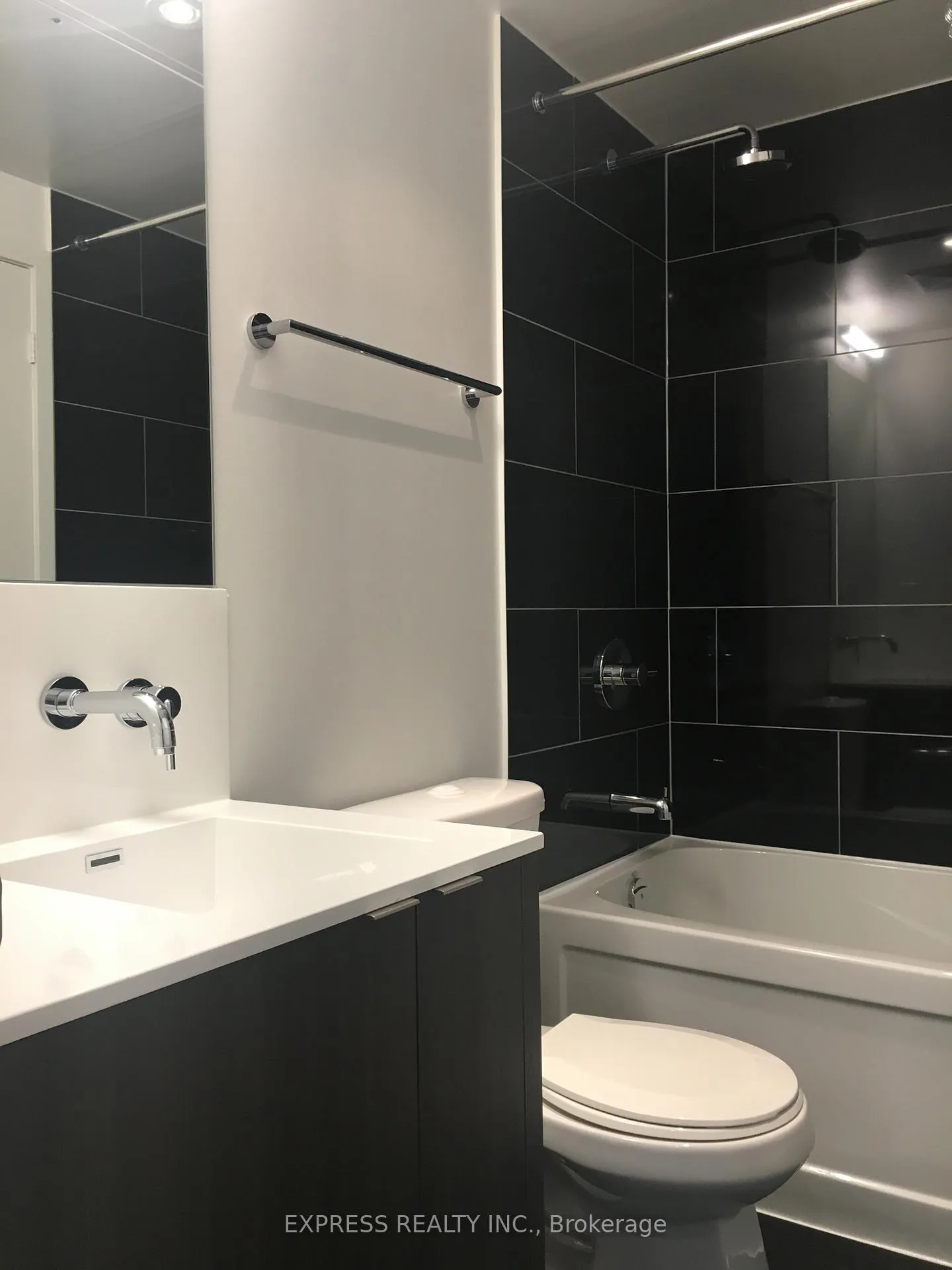 Photo 6 of Unit 3103, 100 Harbour Street, Toronto, Waterfront Communities — HOMEH