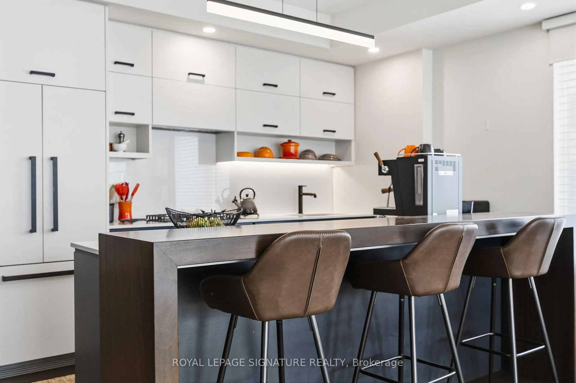 Photo 13 of Unit 405, 1888 Queen Street E, Toronto, The Beaches — HOMEH