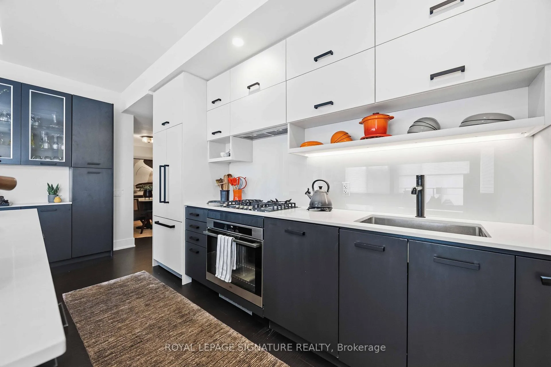Photo 15 of Unit 405, 1888 Queen Street E, Toronto, The Beaches — HOMEH