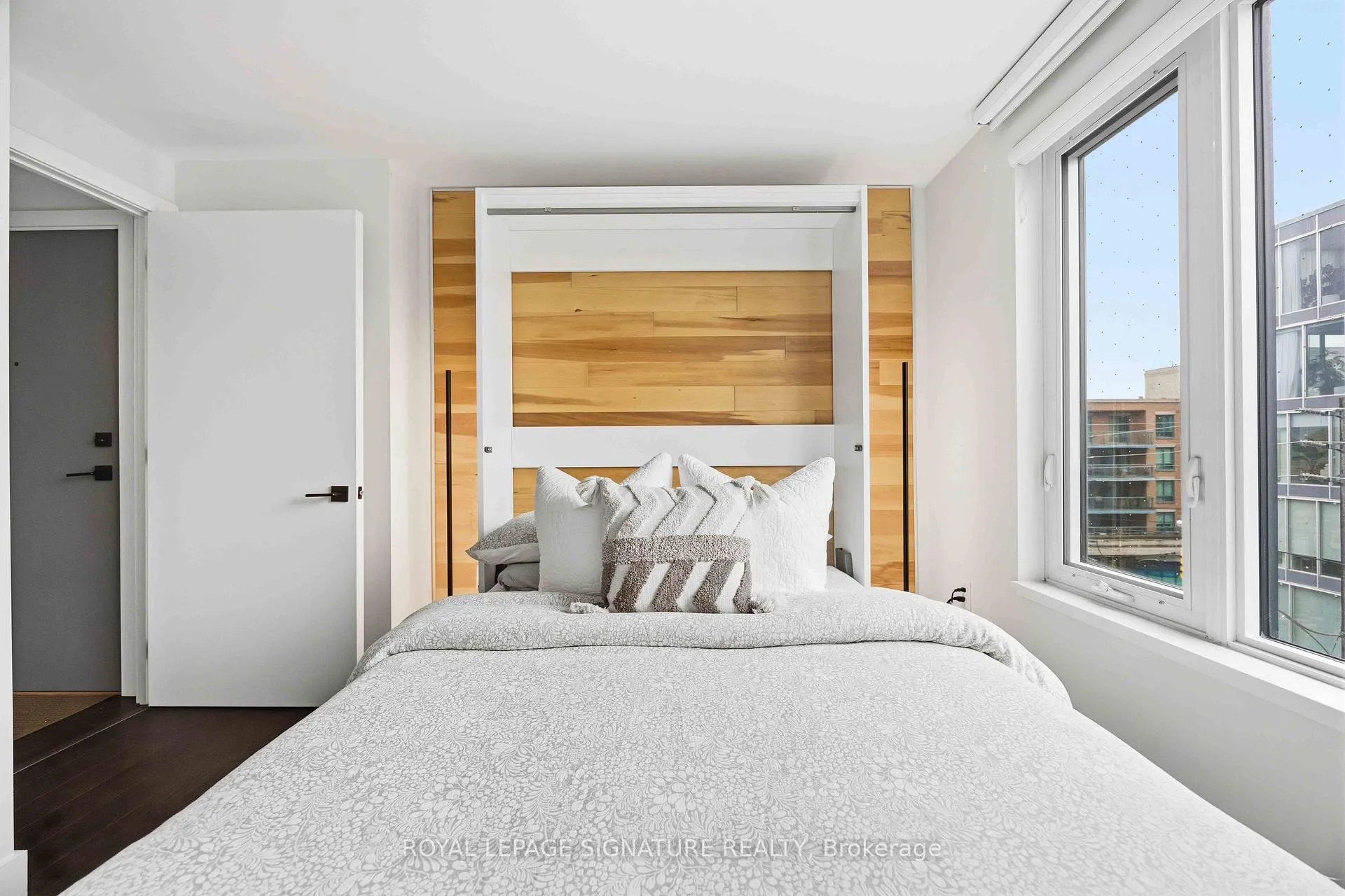 Photo 20 of Unit 405, 1888 Queen Street E, Toronto, The Beaches — HOMEH