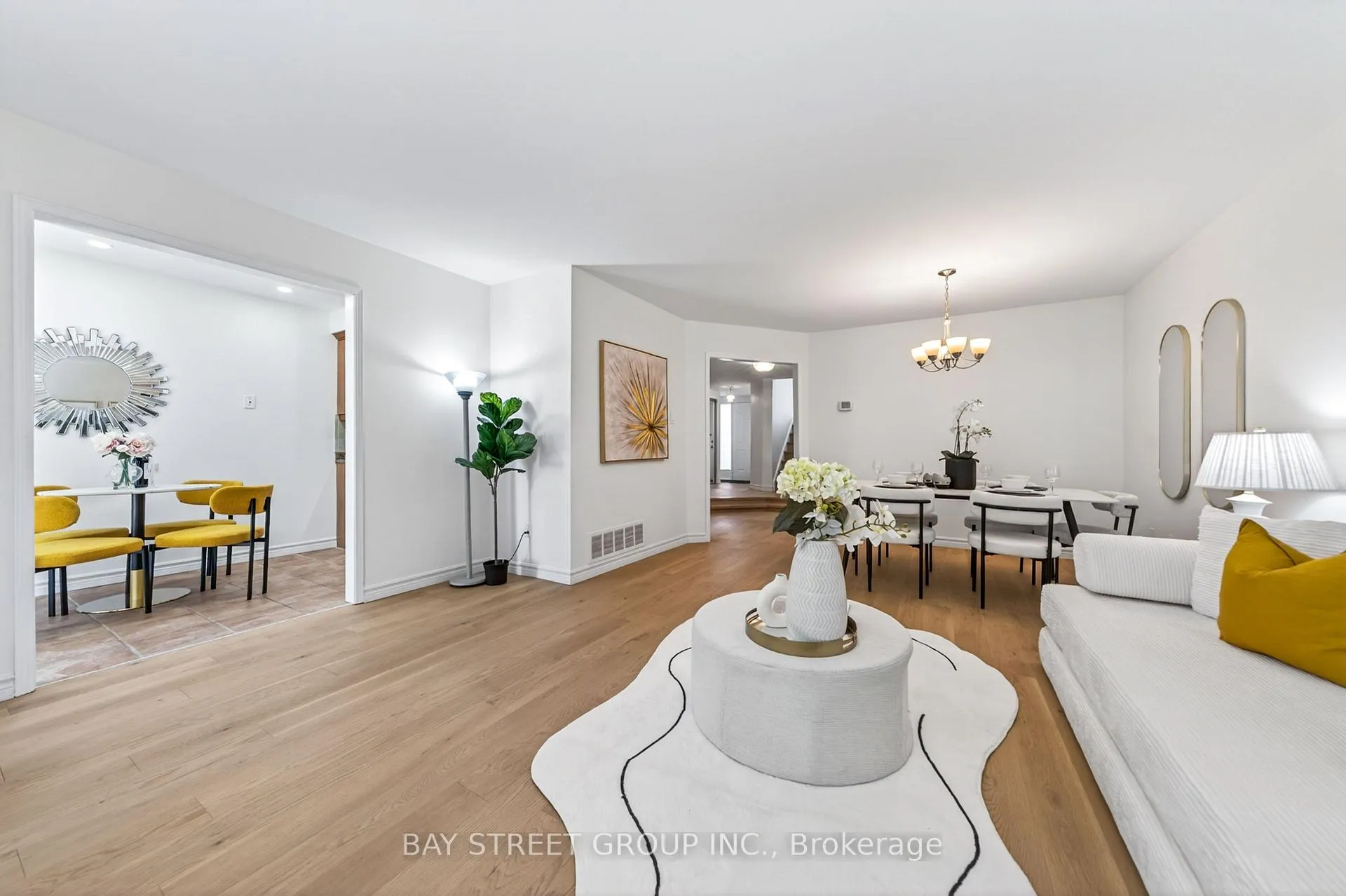 Photo 5 of 145 Sandyhook Square, Scarborough, Steeles — HOMEH