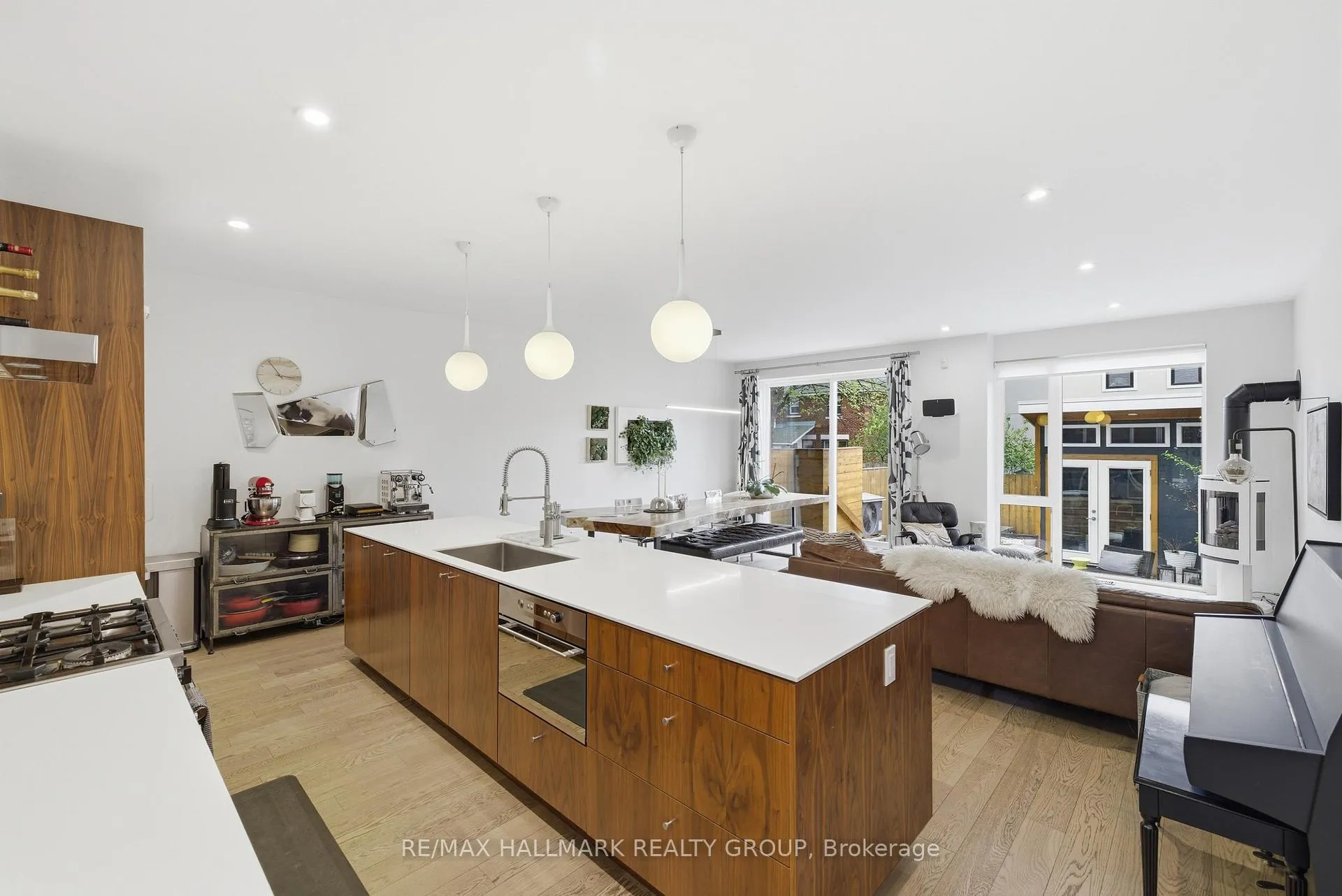 Photo 5 of Unit A, 23 Helena Street, Ottawa, Ottawa West — HOMEH