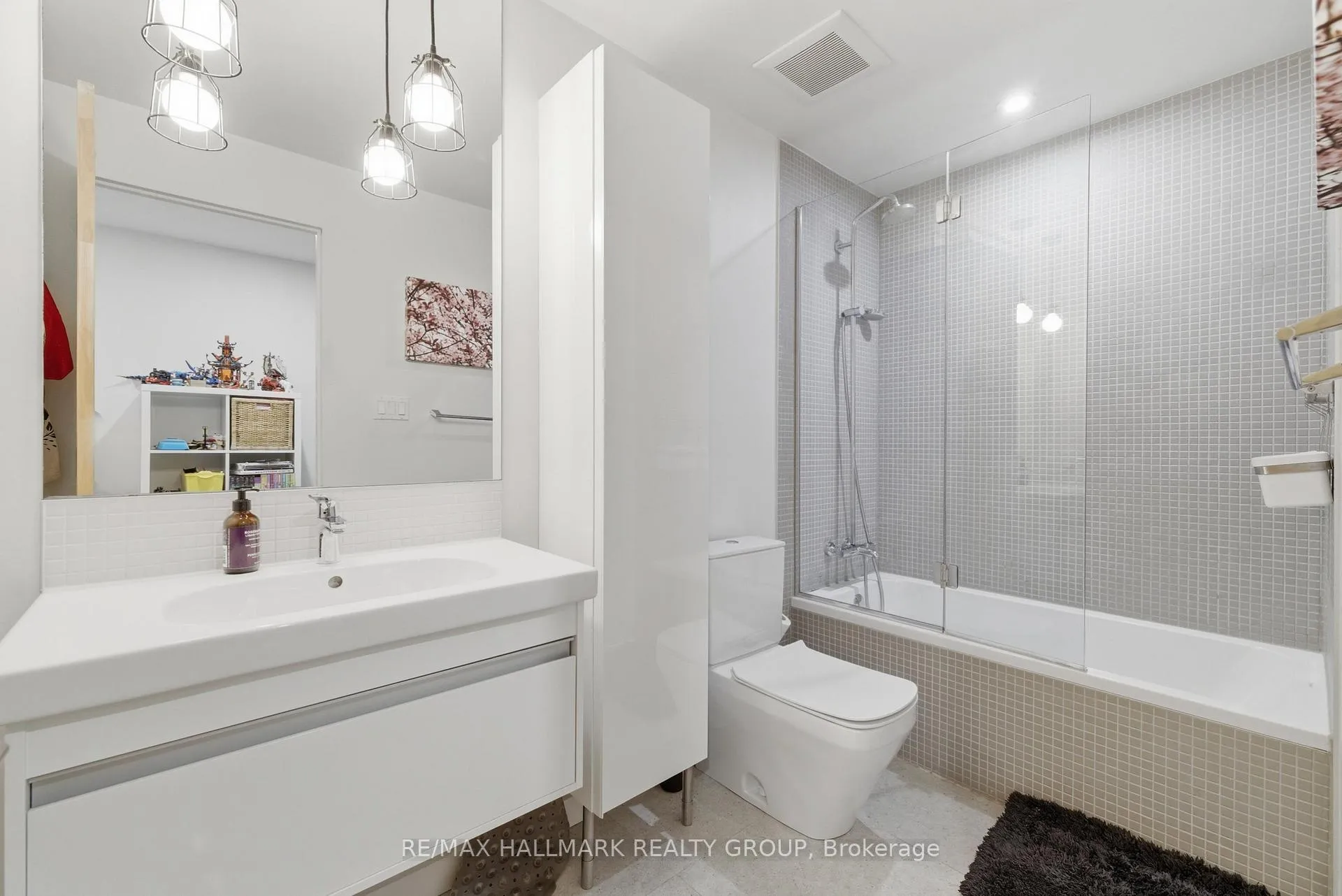 Photo 17 of Unit A, 23 Helena Street, Ottawa, Ottawa West — HOMEH