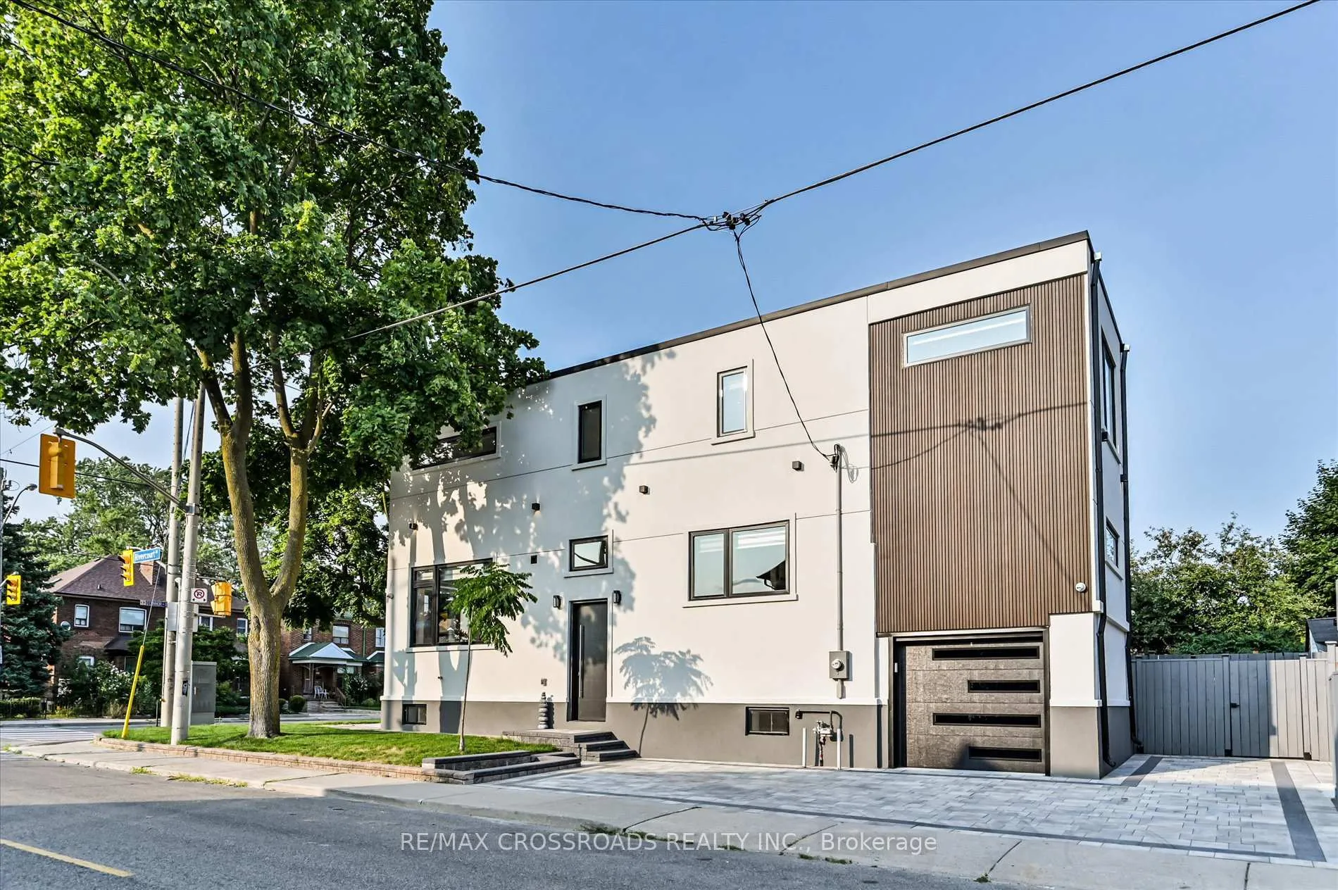 Front of 157 O'connor Drive