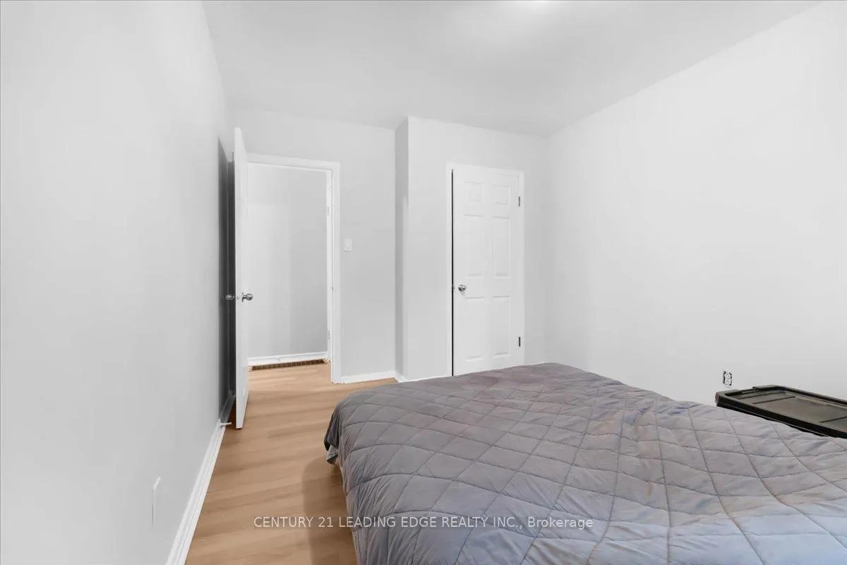 Photo 19 of 201 Mcmurchy Avenue S, Brampton, Brampton South — HOMEH