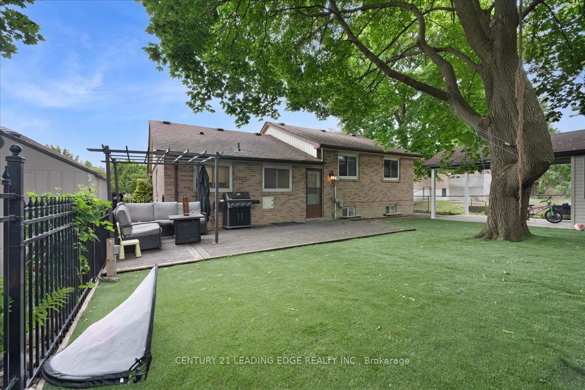 Photo 32 of 201 Mcmurchy Avenue S, Brampton, Brampton South — HOMEH