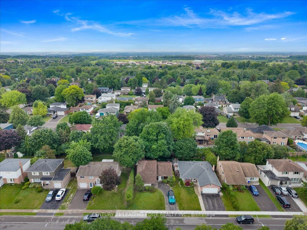 Photo 34 of 201 Mcmurchy Avenue S, Brampton, Brampton South — HOMEH