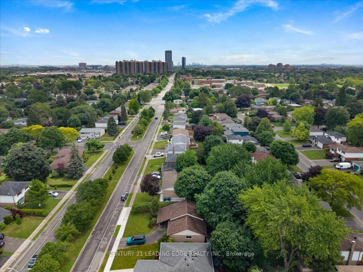 Photo 37 of 201 Mcmurchy Avenue S, Brampton, Brampton South — HOMEH