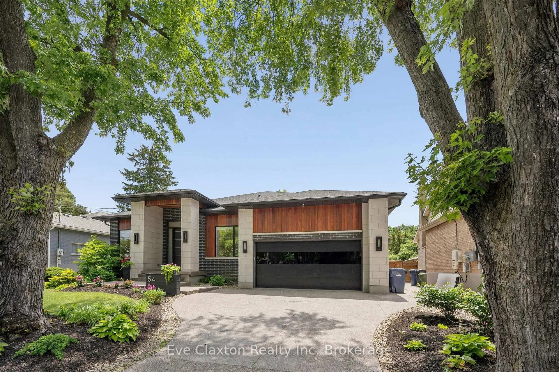 Photo 2 of 54 Forest Street, Guelph, Dovercliffe Park/Old University — HOMEH