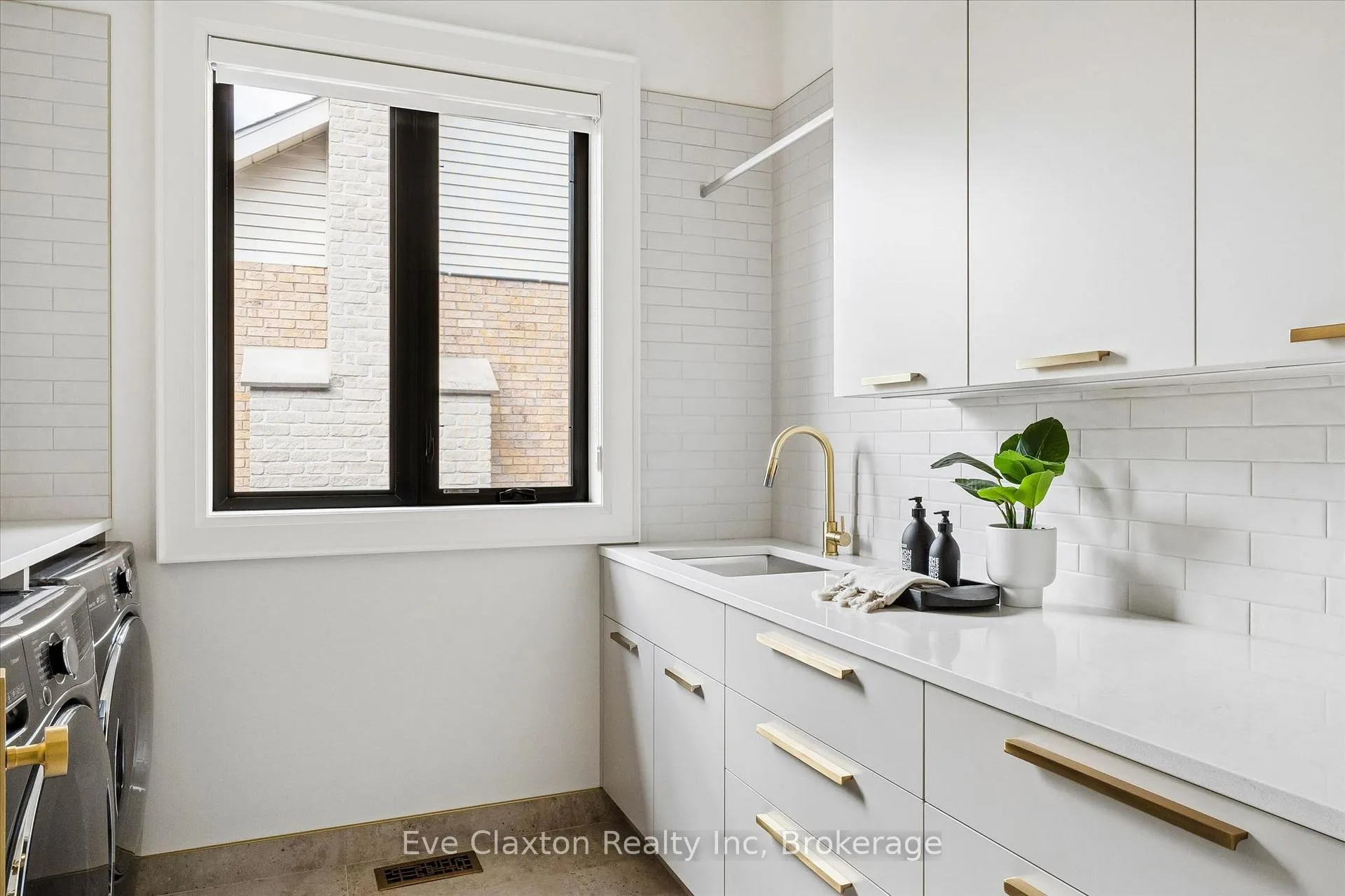 Photo 28 of 54 Forest Street, Guelph, Dovercliffe Park/Old University — HOMEH