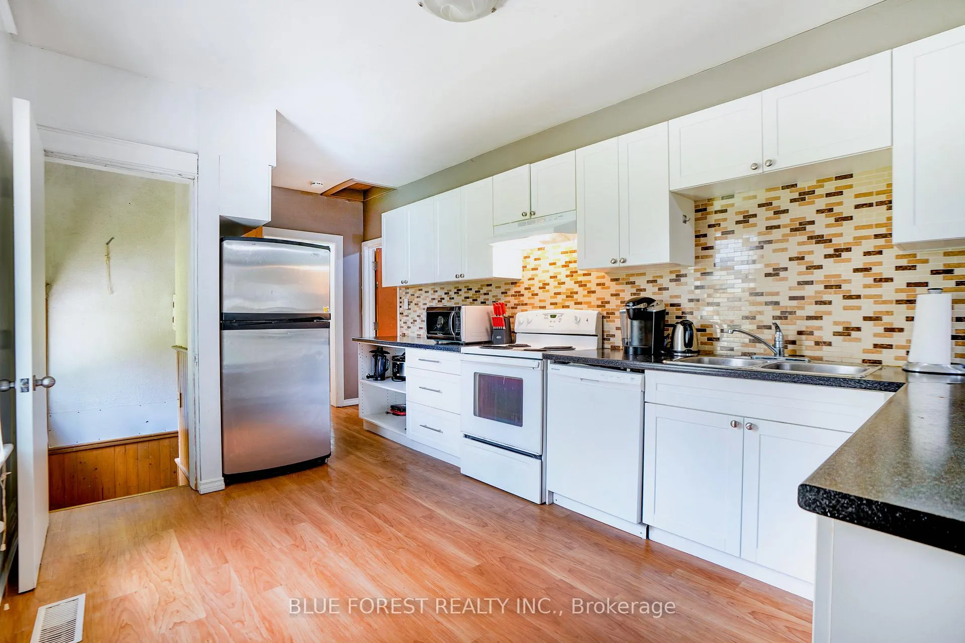 Photo 13 of 236 Bernard Avenue, London, East B — HOMEH