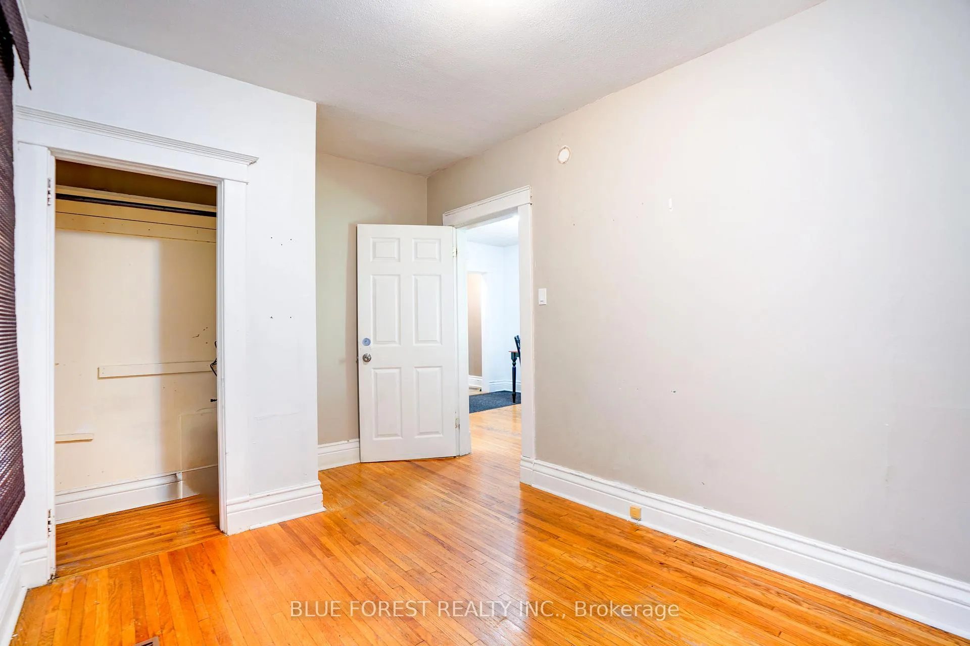 Photo 17 of 236 Bernard Avenue, London, East B — HOMEH