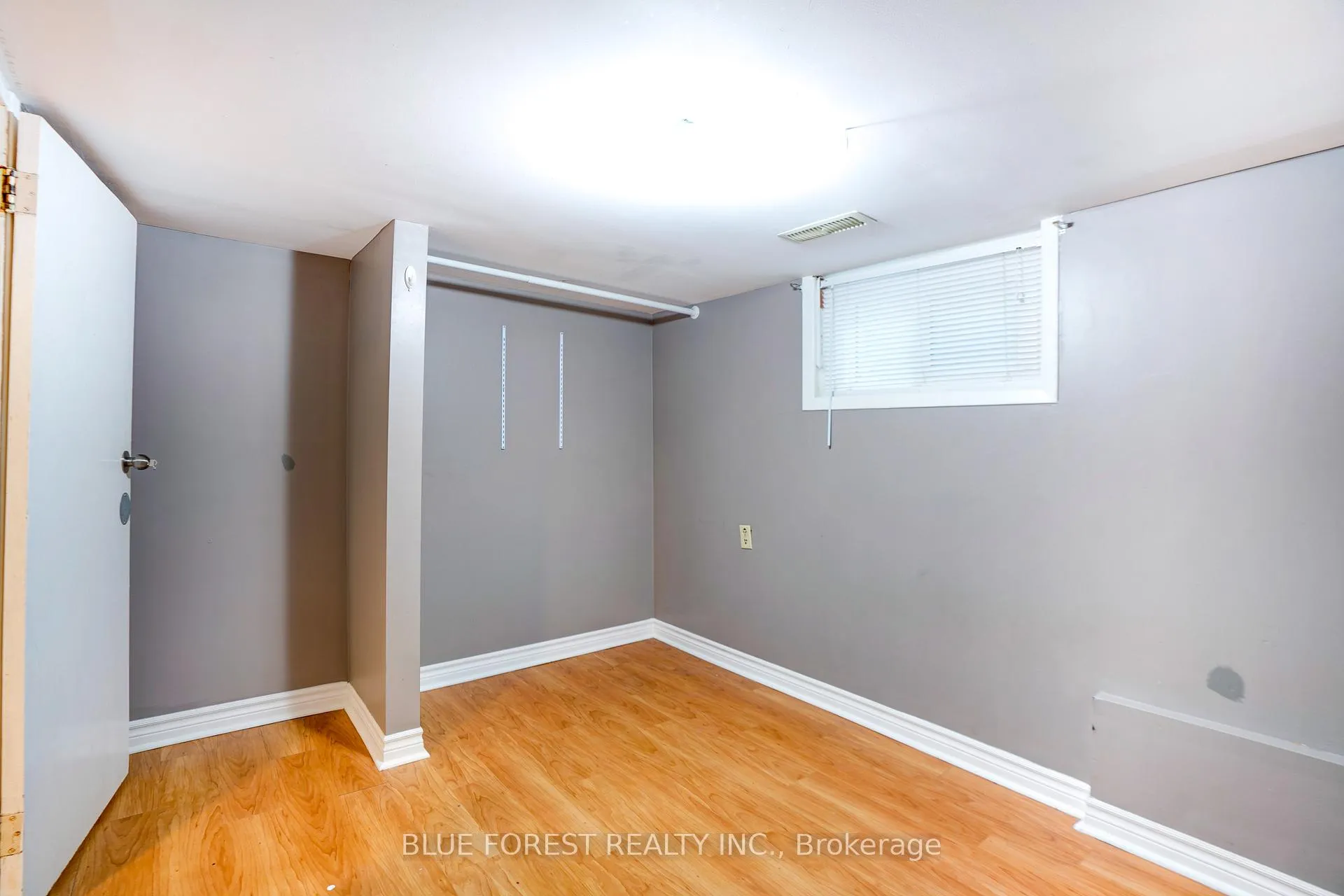 Photo 25 of 236 Bernard Avenue, London, East B — HOMEH