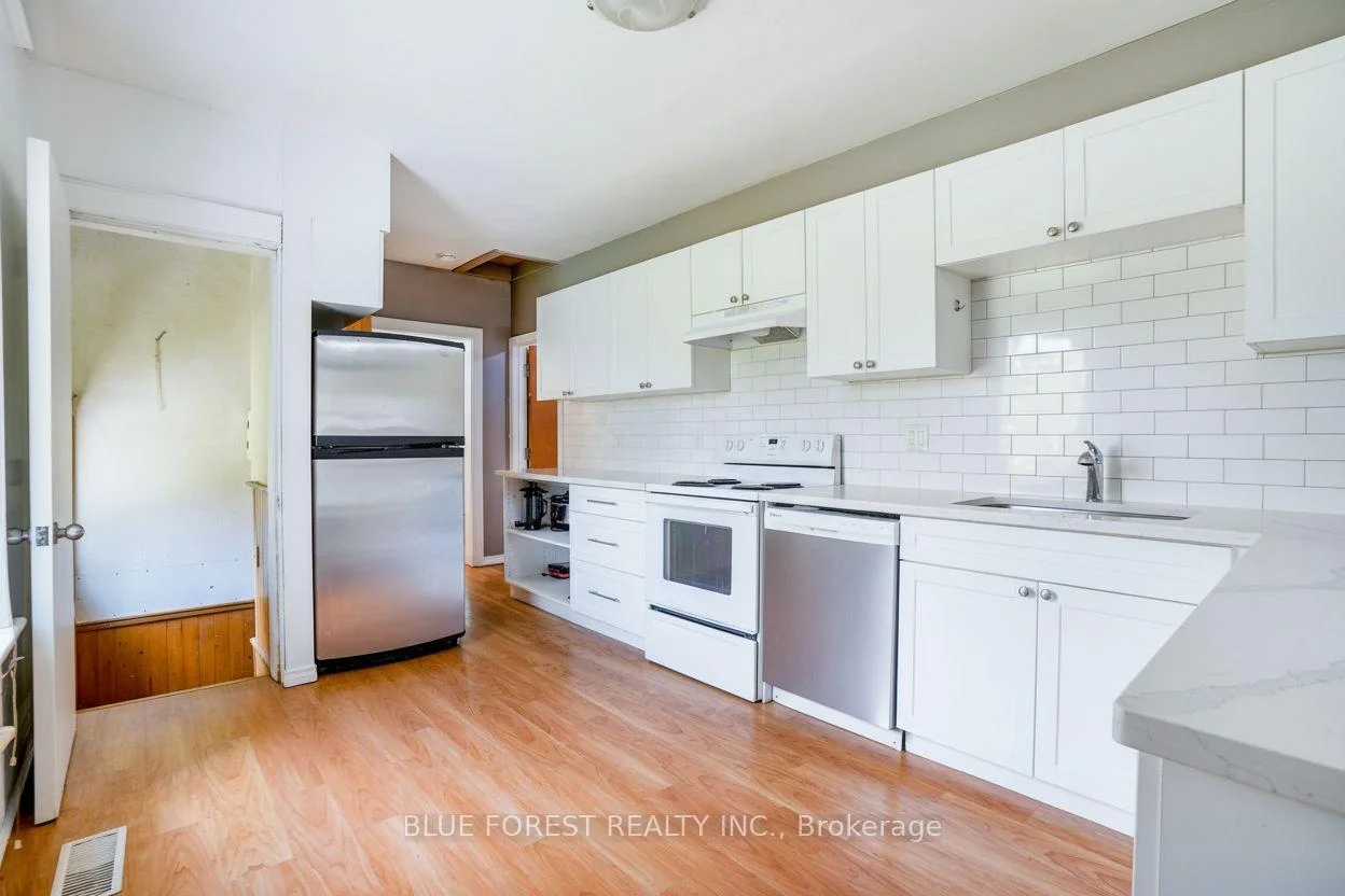 Photo 38 of 236 Bernard Avenue, London, East B — HOMEH