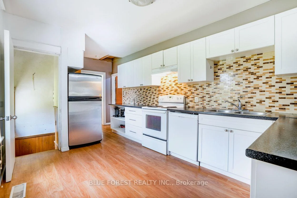 Photo 39 of 236 Bernard Avenue, London, East B — HOMEH