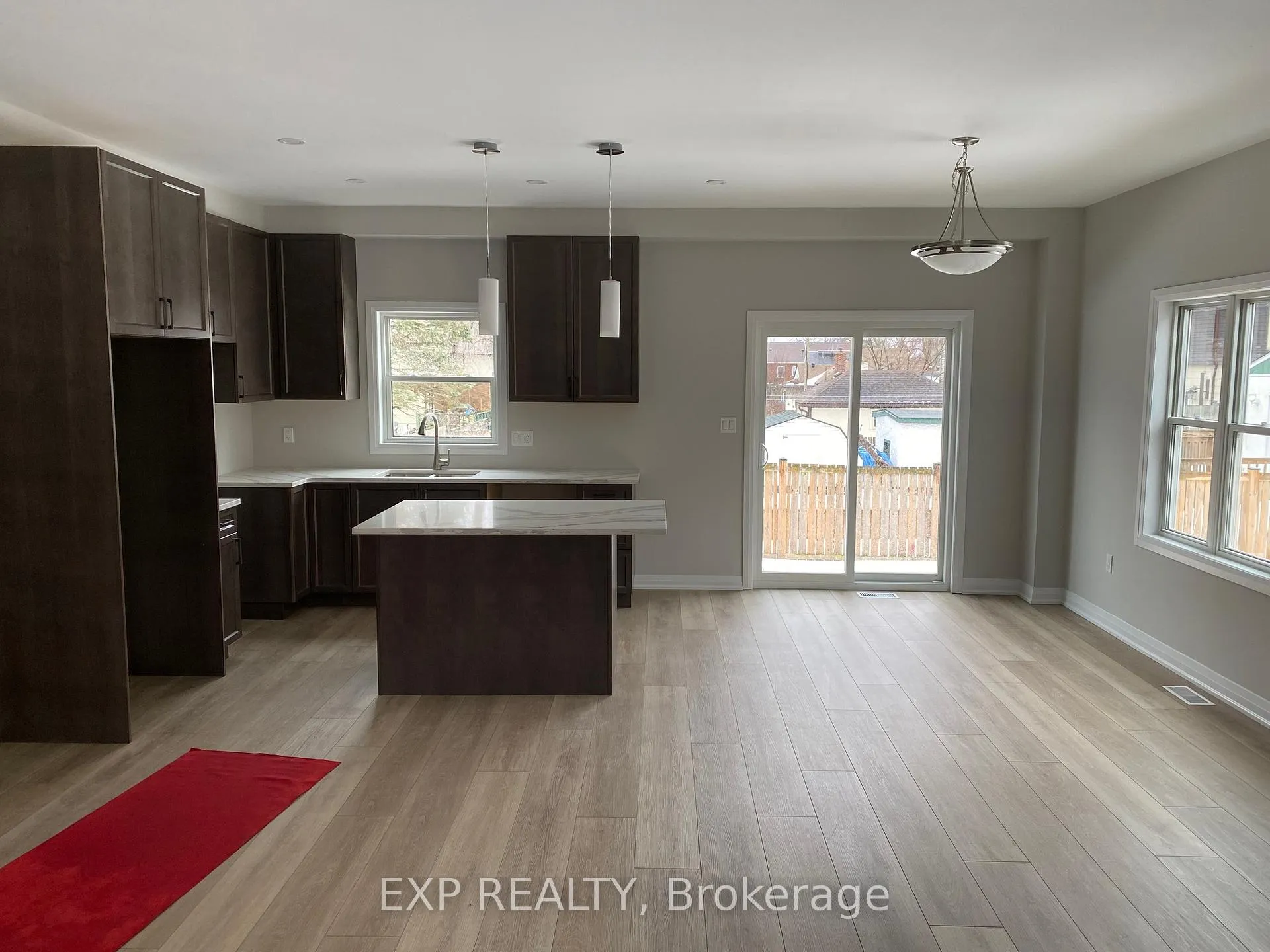 Photo 3 of 5960 Delaware Street, Niagara Falls, Dorchester — HOMEH