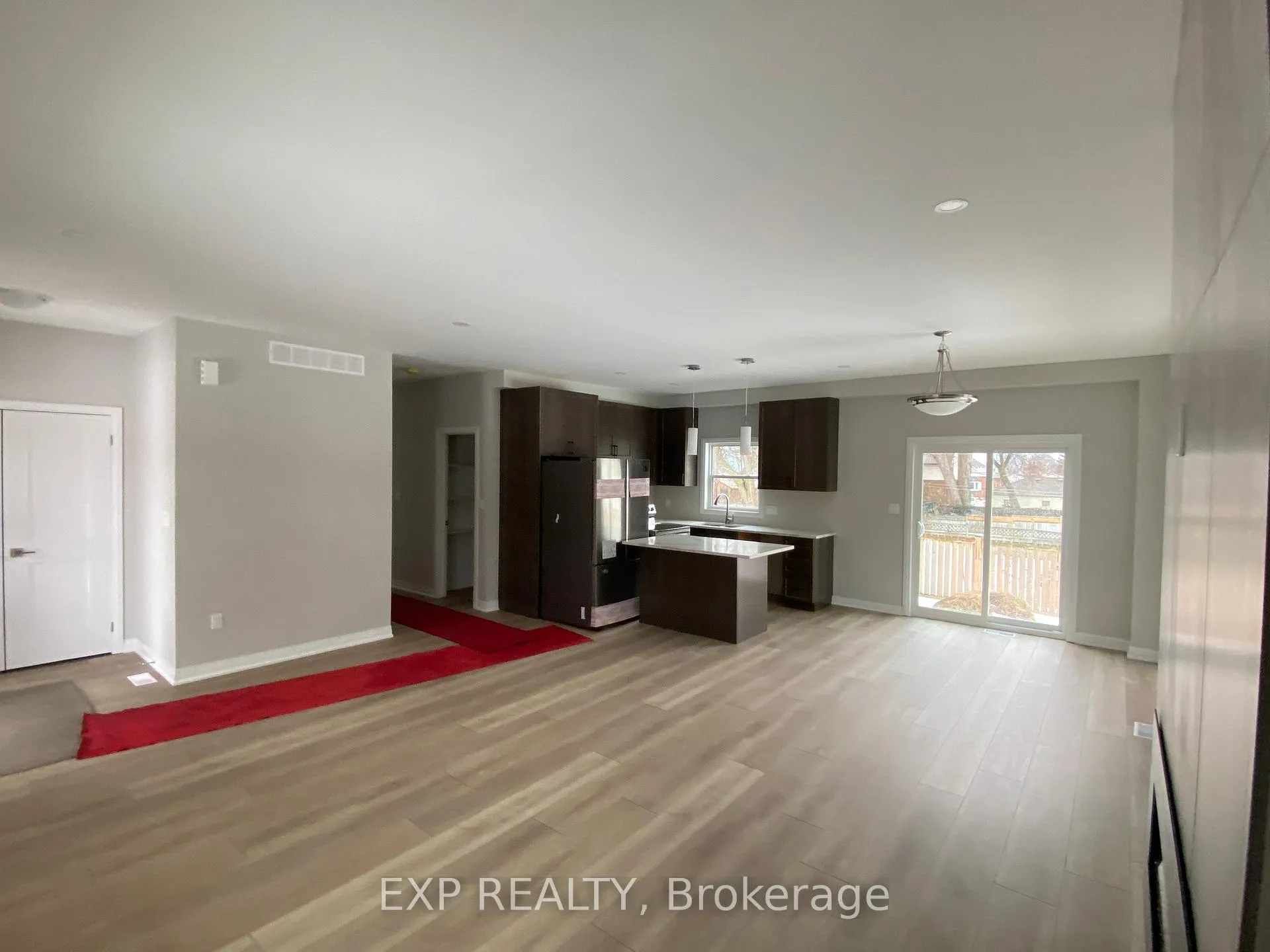 Photo 4 of 5960 Delaware Street, Niagara Falls, Dorchester — HOMEH