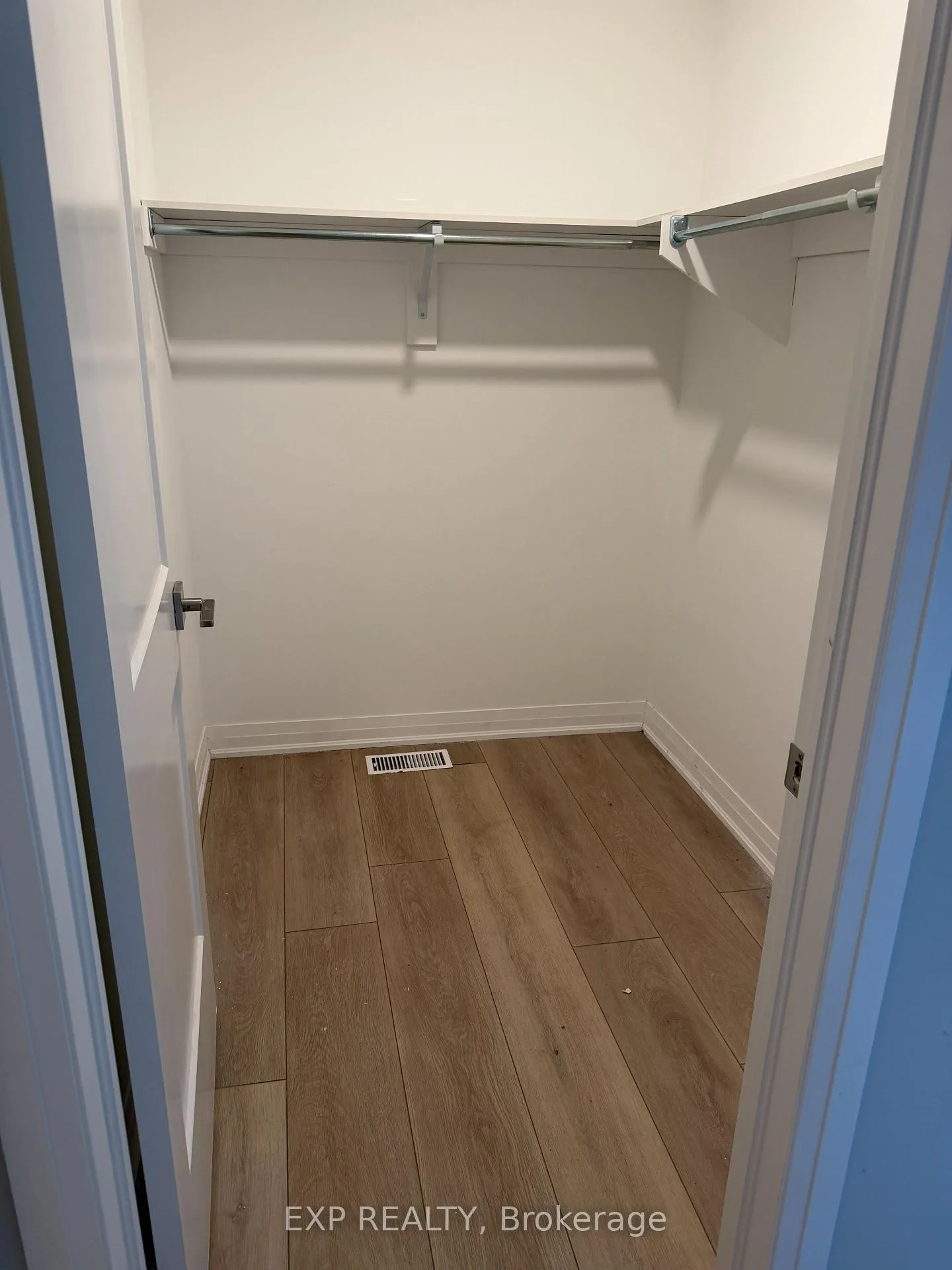 Photo 12 of 5960 Delaware Street, Niagara Falls, Dorchester — HOMEH