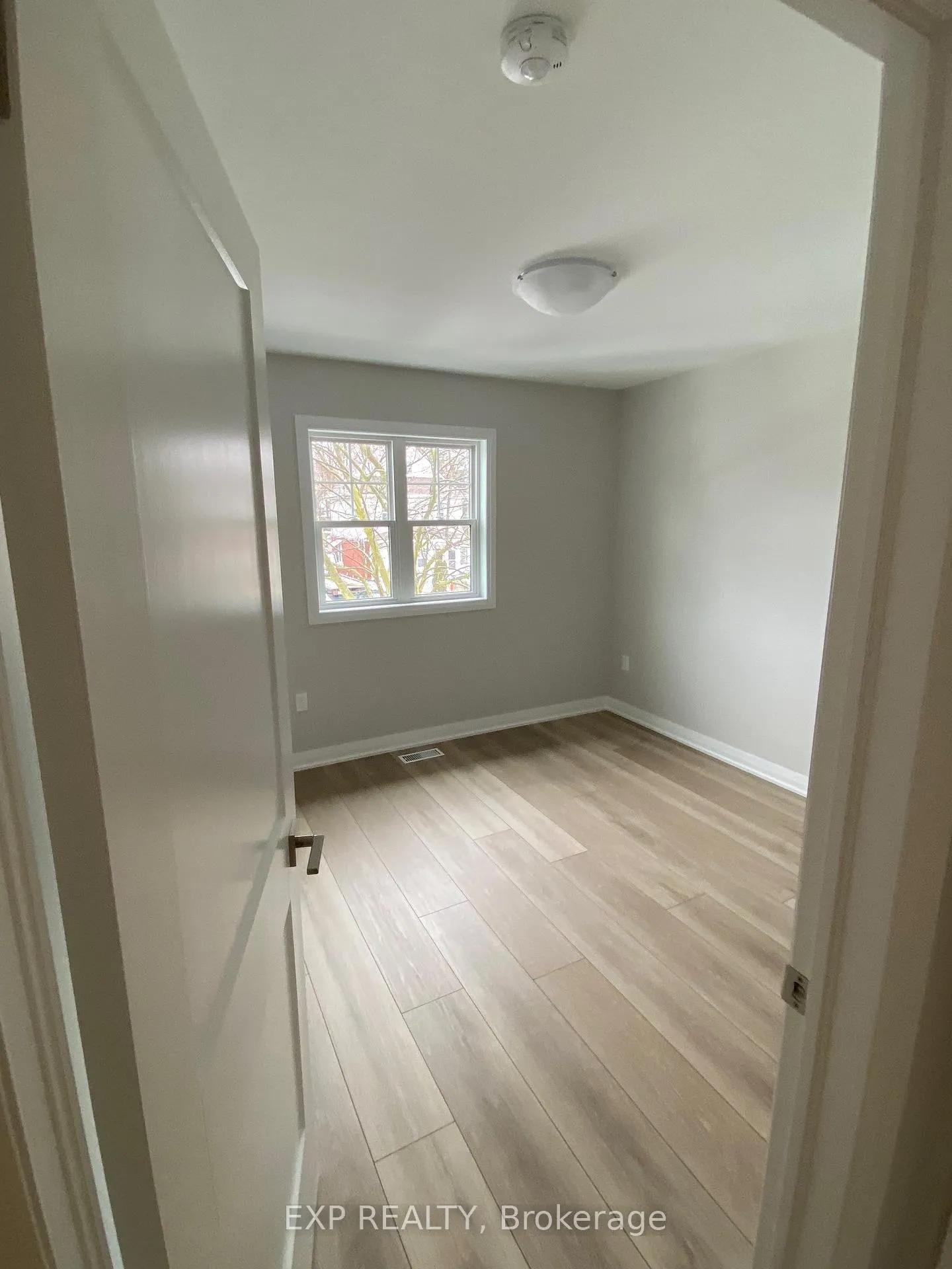 Photo 13 of 5960 Delaware Street, Niagara Falls, Dorchester — HOMEH