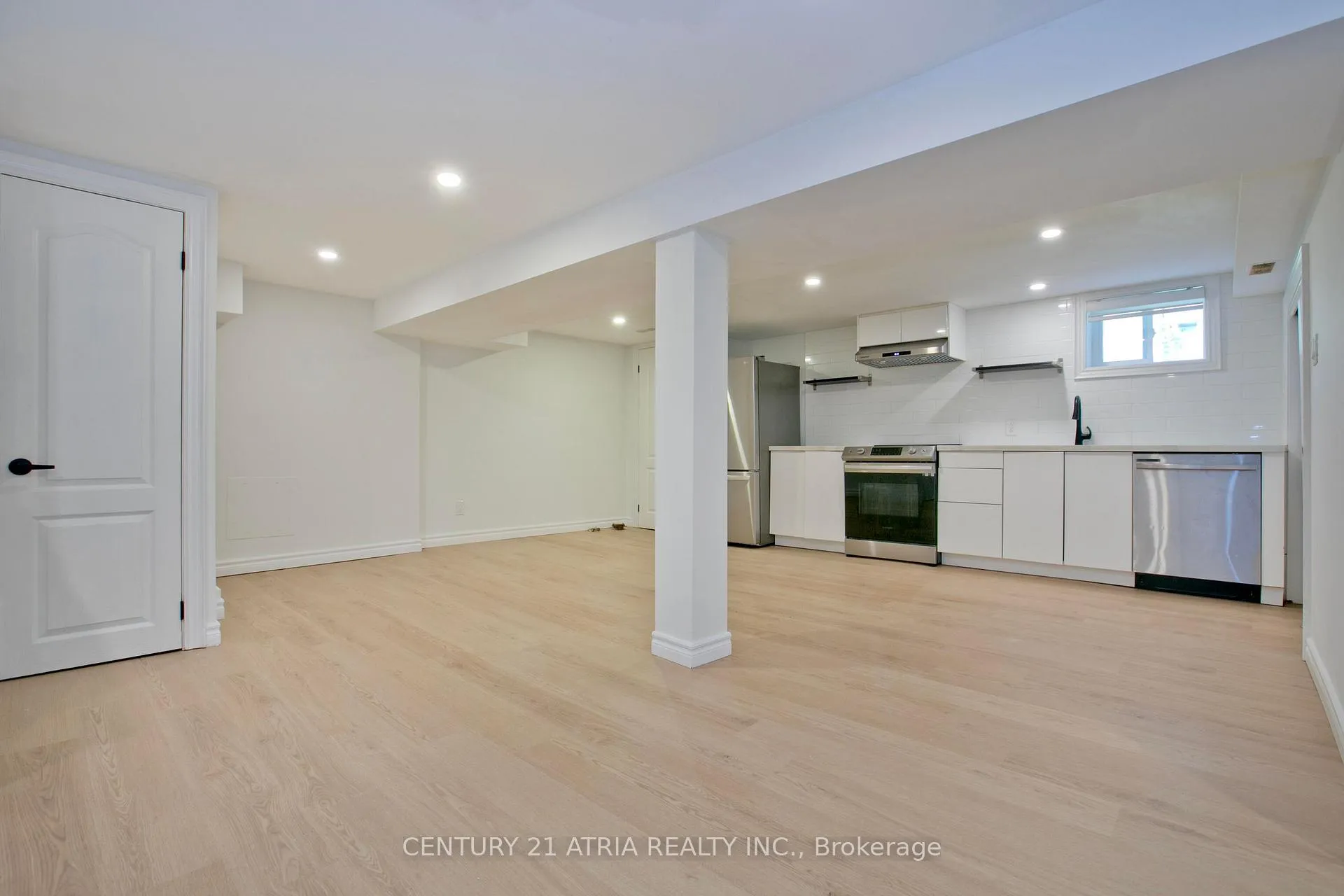 Photo 20 of 53 Bergen Road, Scarborough, Dorset Park — HOMEH