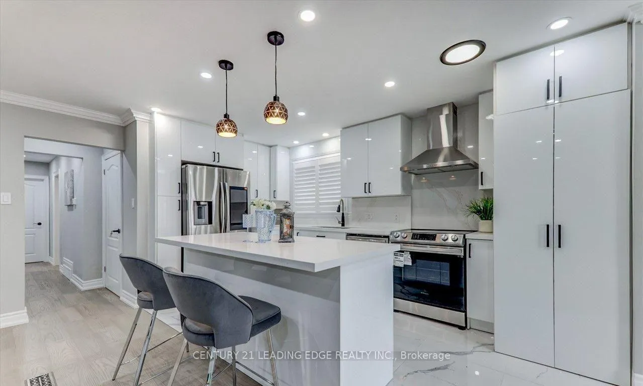Photo 2 of 2b Horizon Crescent, Scarborough, Tam O'Shanter-Sullivan — HOMEH