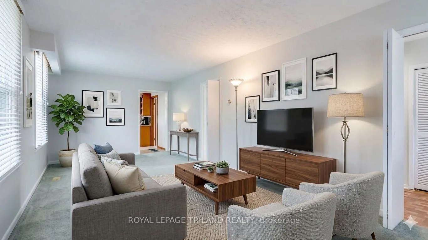 Photo 6 of 21 Oak Street, St. Thomas — HOMEH