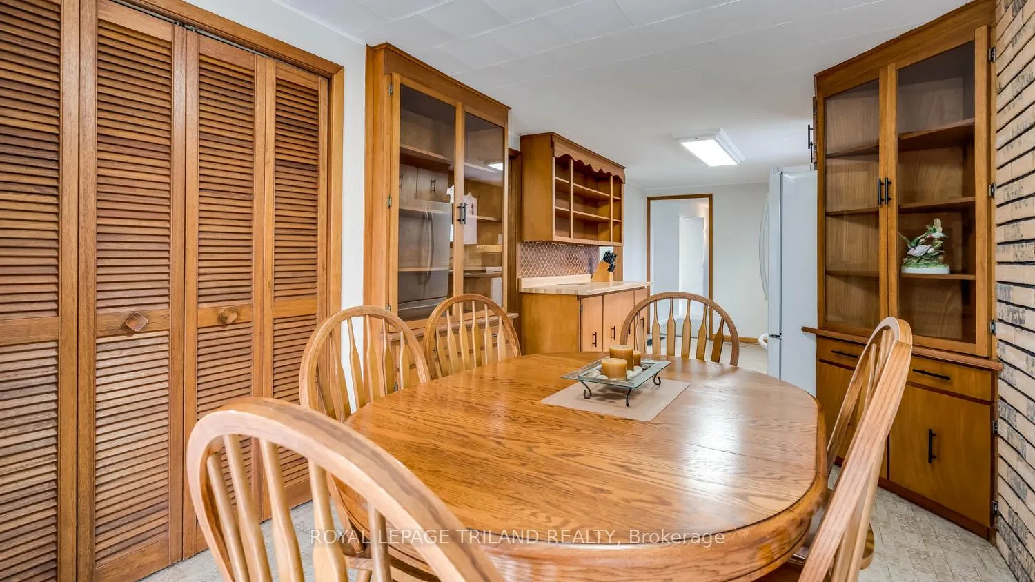 Photo 12 of 21 Oak Street, St. Thomas — HOMEH
