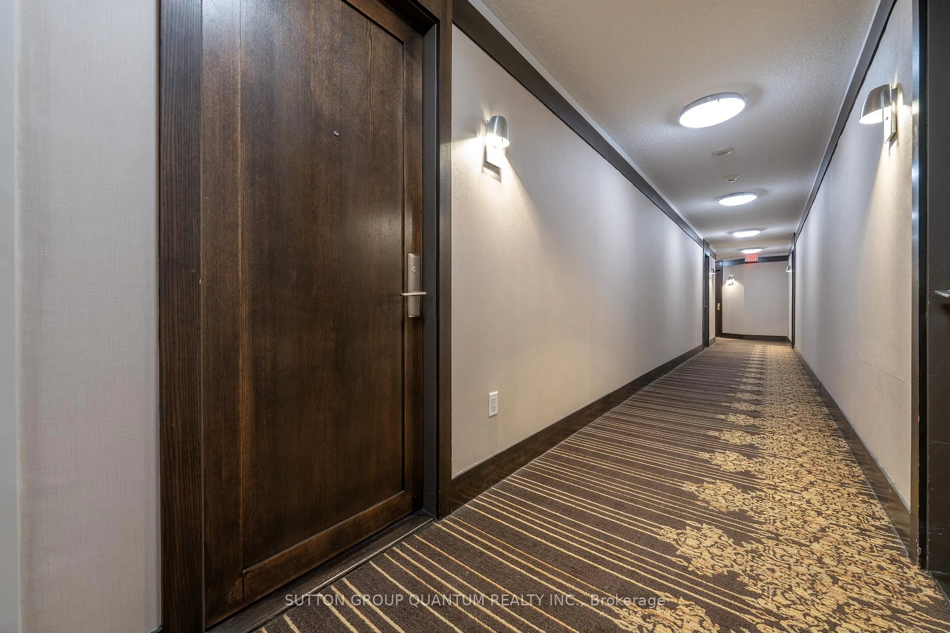 Photo 2 of Unit 1621, 20 Blue Jays Way, Toronto, Waterfront Communities — HOMEH
