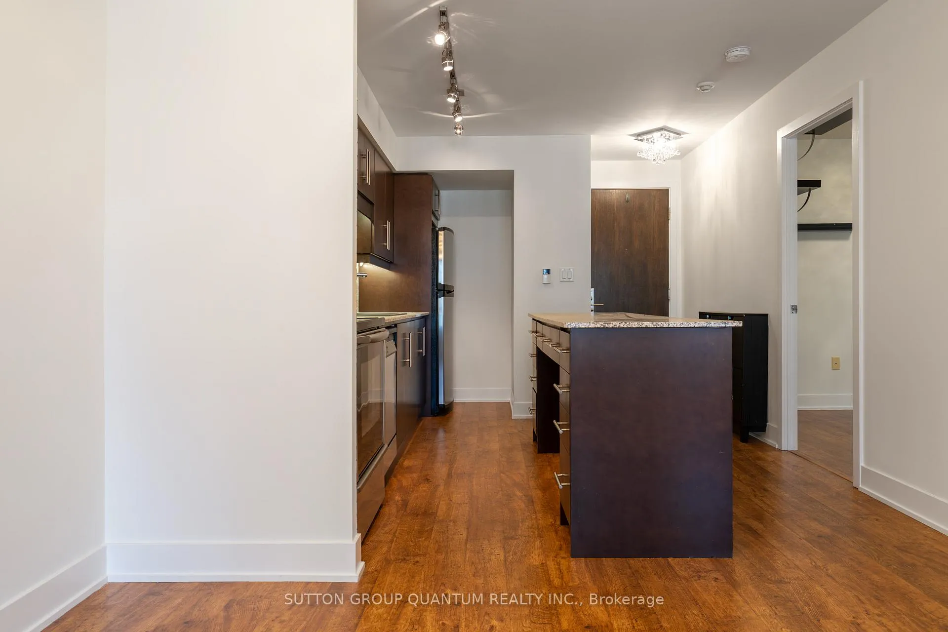 Photo 6 of Unit 1621, 20 Blue Jays Way, Toronto, Waterfront Communities — HOMEH