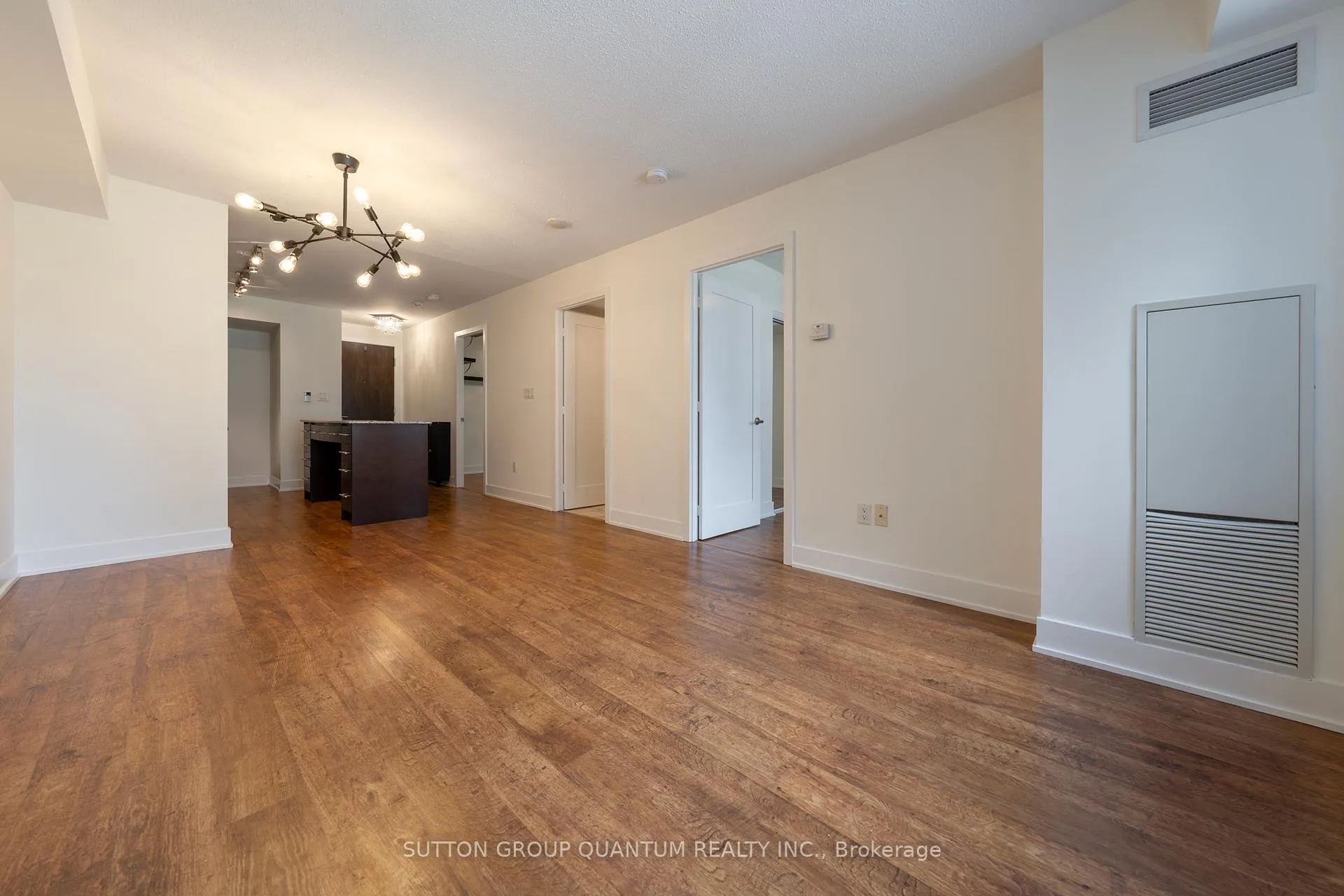 Photo 10 of Unit 1621, 20 Blue Jays Way, Toronto, Waterfront Communities — HOMEH