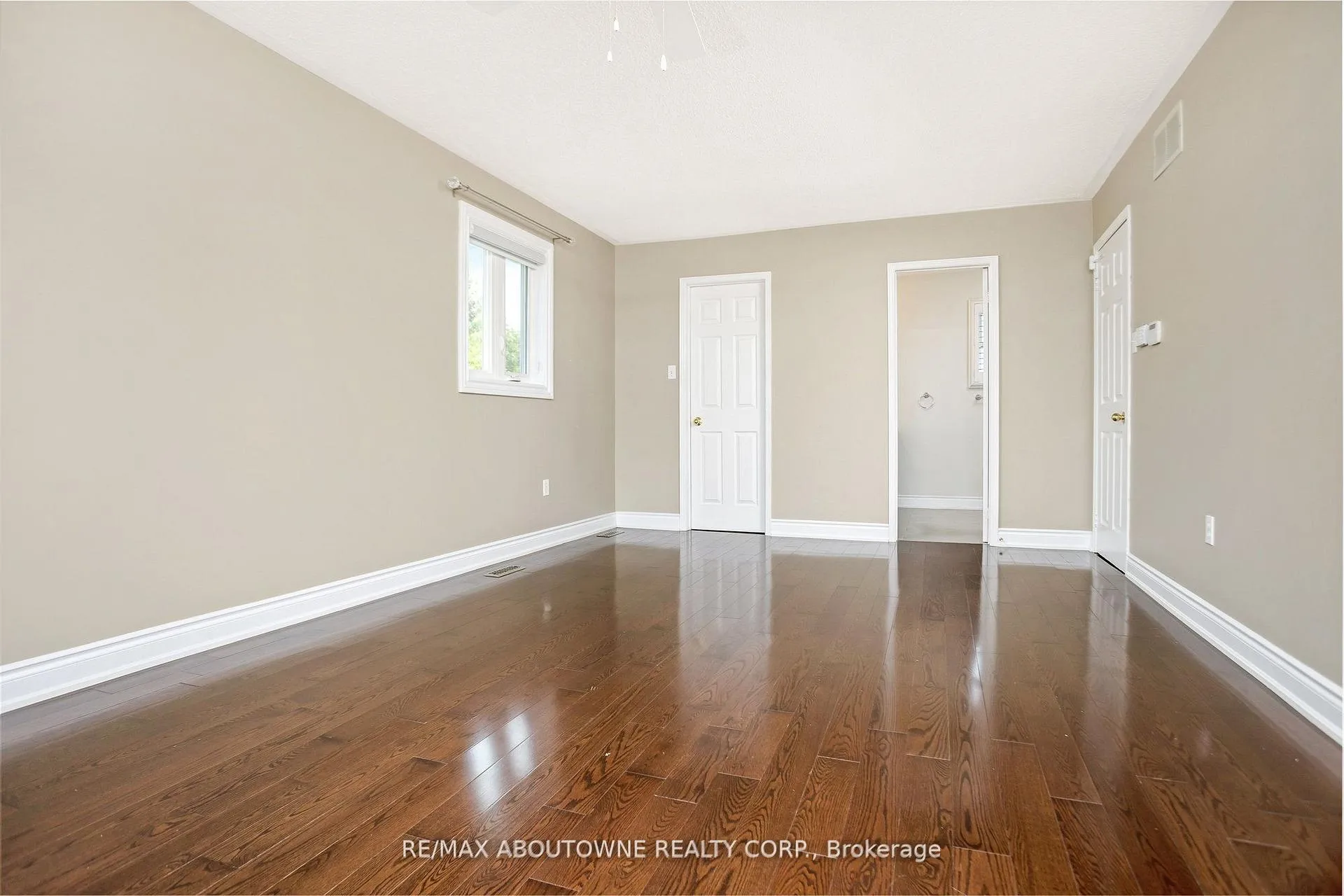 Photo 20 of 2235 Grenville Drive, Oakville, Wedgewood Creek — HOMEH