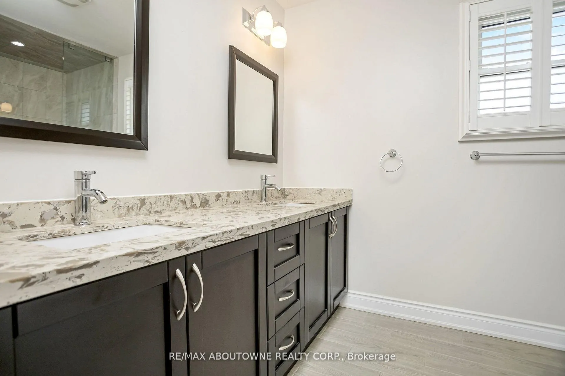 Photo 21 of 2235 Grenville Drive, Oakville, Wedgewood Creek — HOMEH