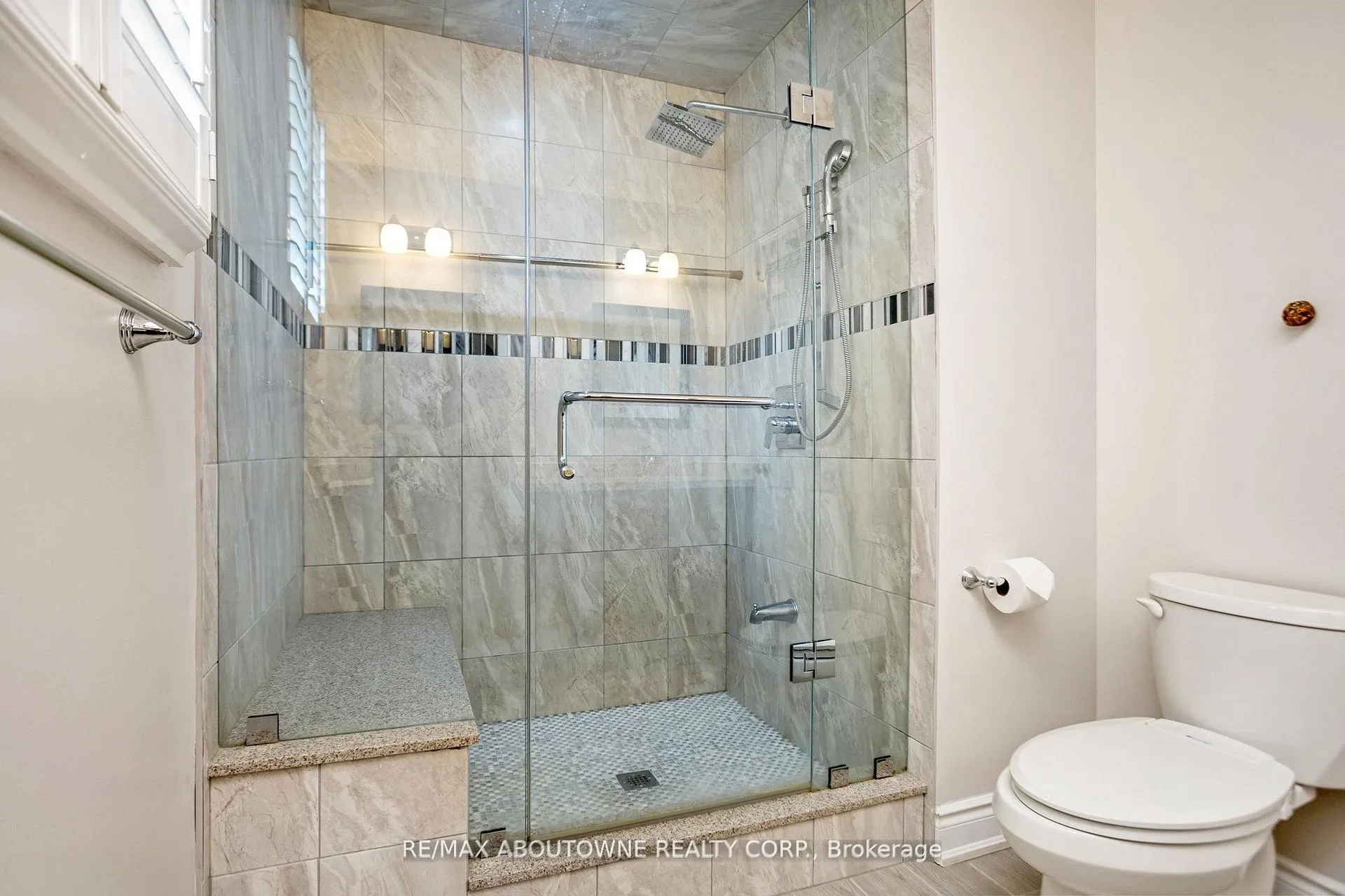 Photo 22 of 2235 Grenville Drive, Oakville, Wedgewood Creek — HOMEH
