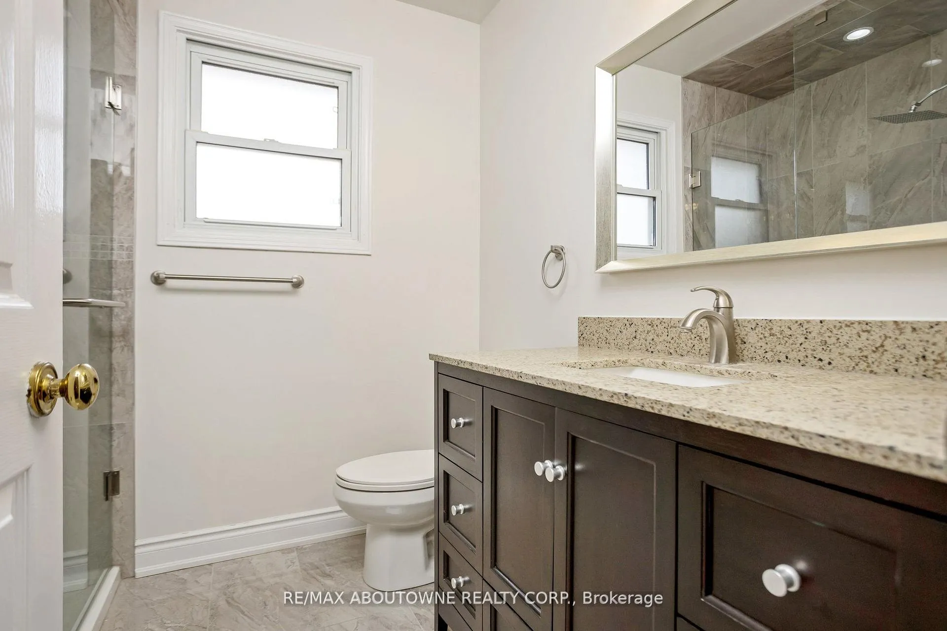 Photo 26 of 2235 Grenville Drive, Oakville, Wedgewood Creek — HOMEH