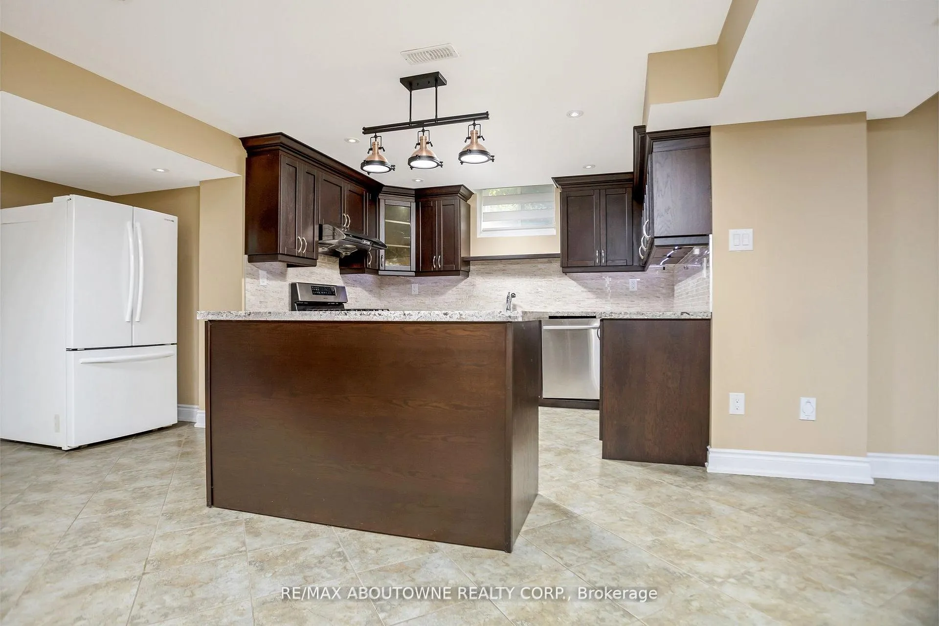Photo 31 of 2235 Grenville Drive, Oakville, Wedgewood Creek — HOMEH