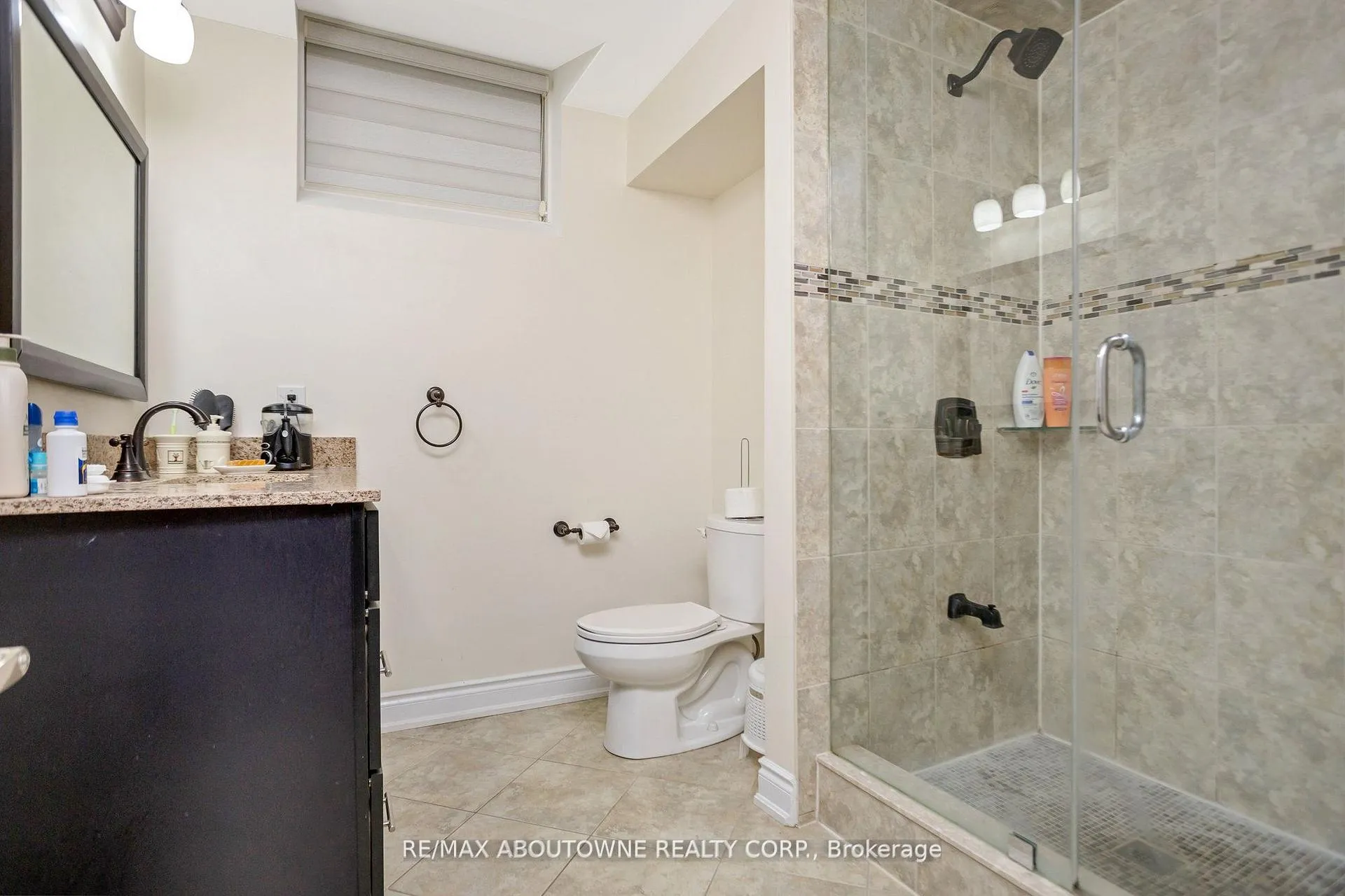 Photo 33 of 2235 Grenville Drive, Oakville, Wedgewood Creek — HOMEH
