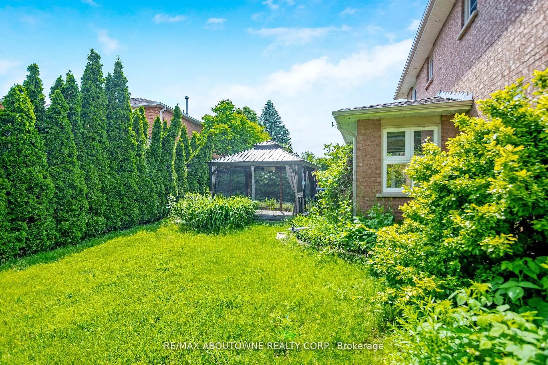 Photo 37 of 2235 Grenville Drive, Oakville, Wedgewood Creek — HOMEH