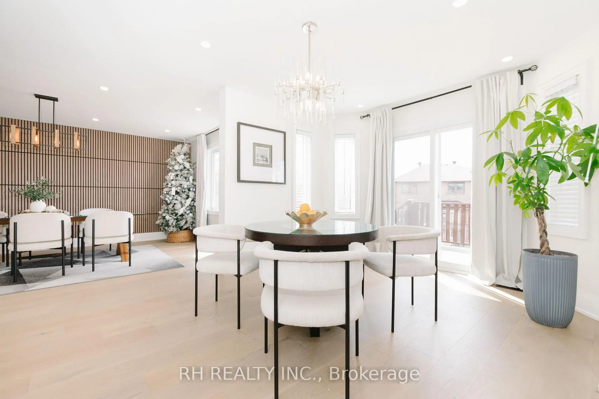 Photo 18 of 85 Butterfield Crescent, Vaughan, Maple — HOMEH