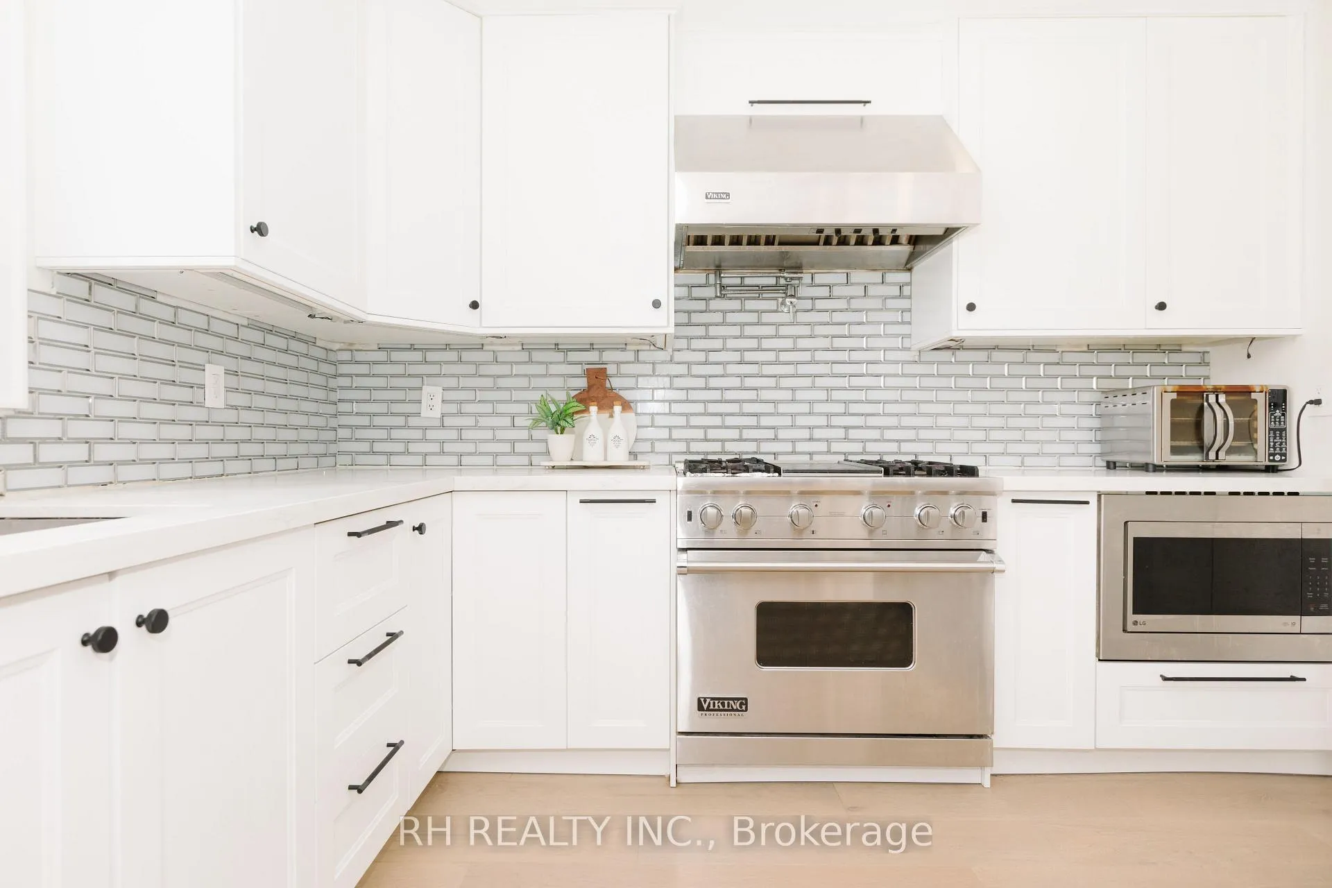 Photo 19 of 85 Butterfield Crescent, Vaughan, Maple — HOMEH