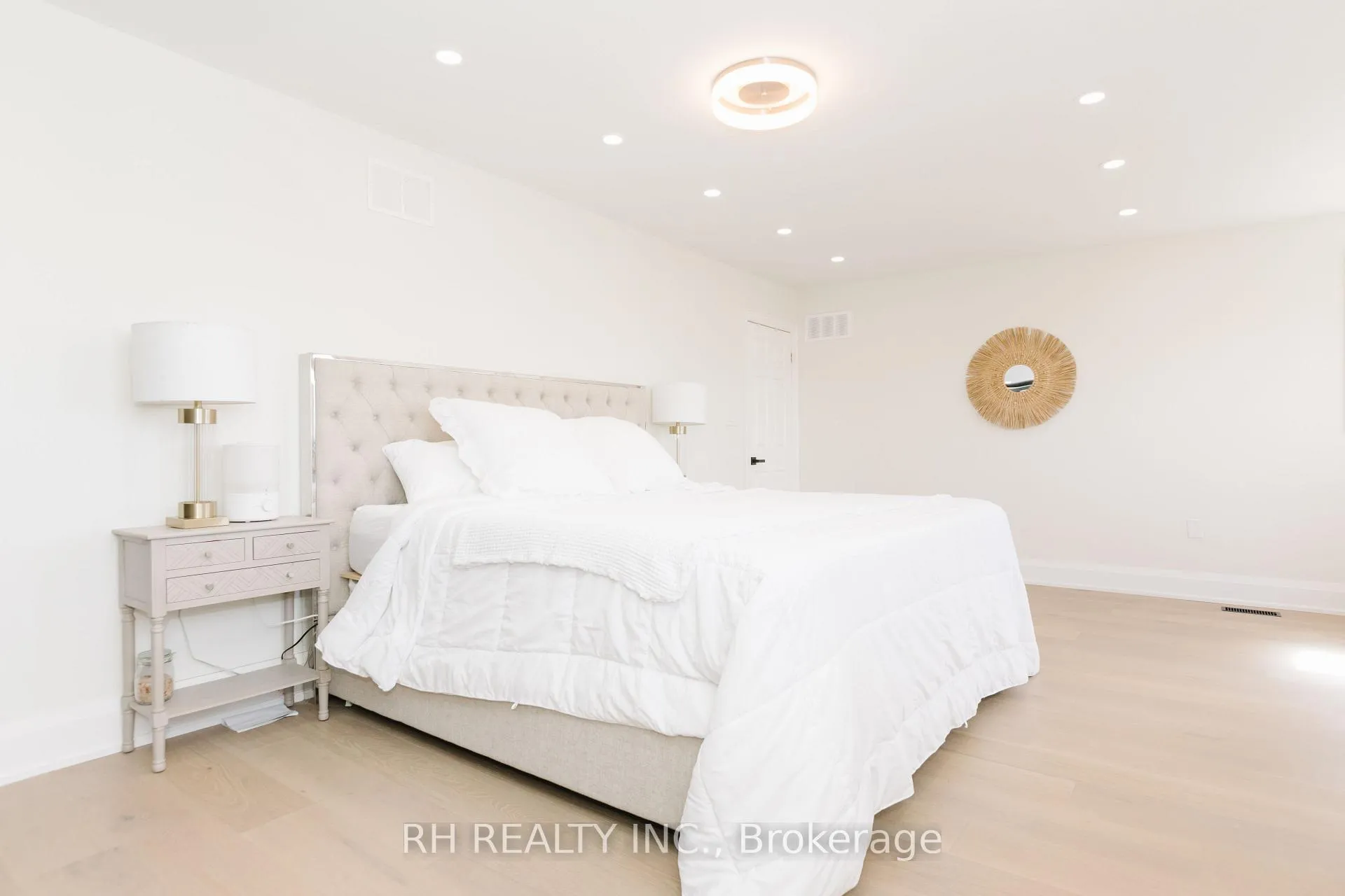 Photo 26 of 85 Butterfield Crescent, Vaughan, Maple — HOMEH