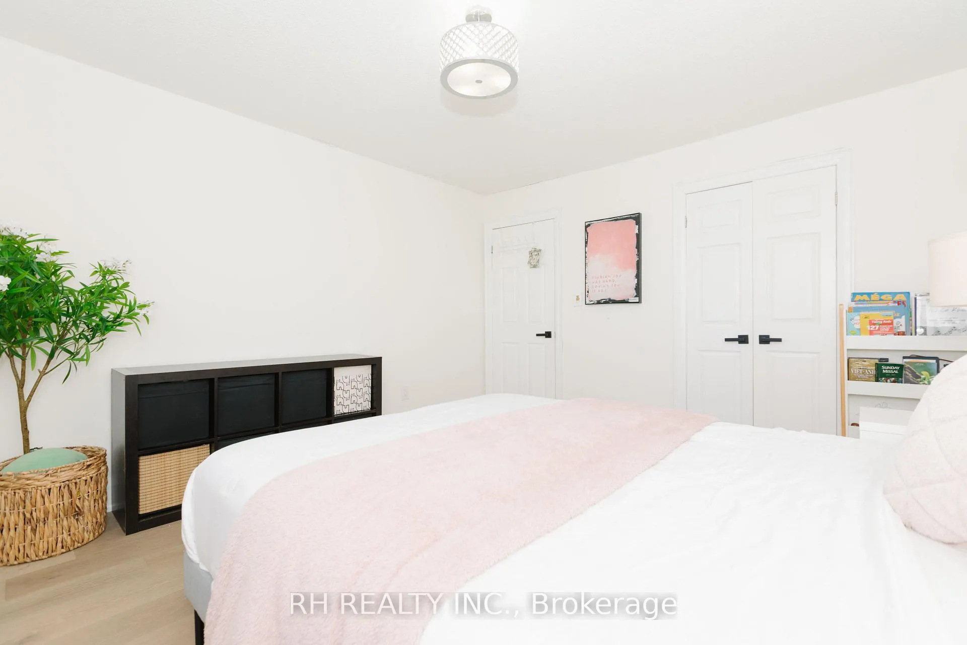 Photo 32 of 85 Butterfield Crescent, Vaughan, Maple — HOMEH