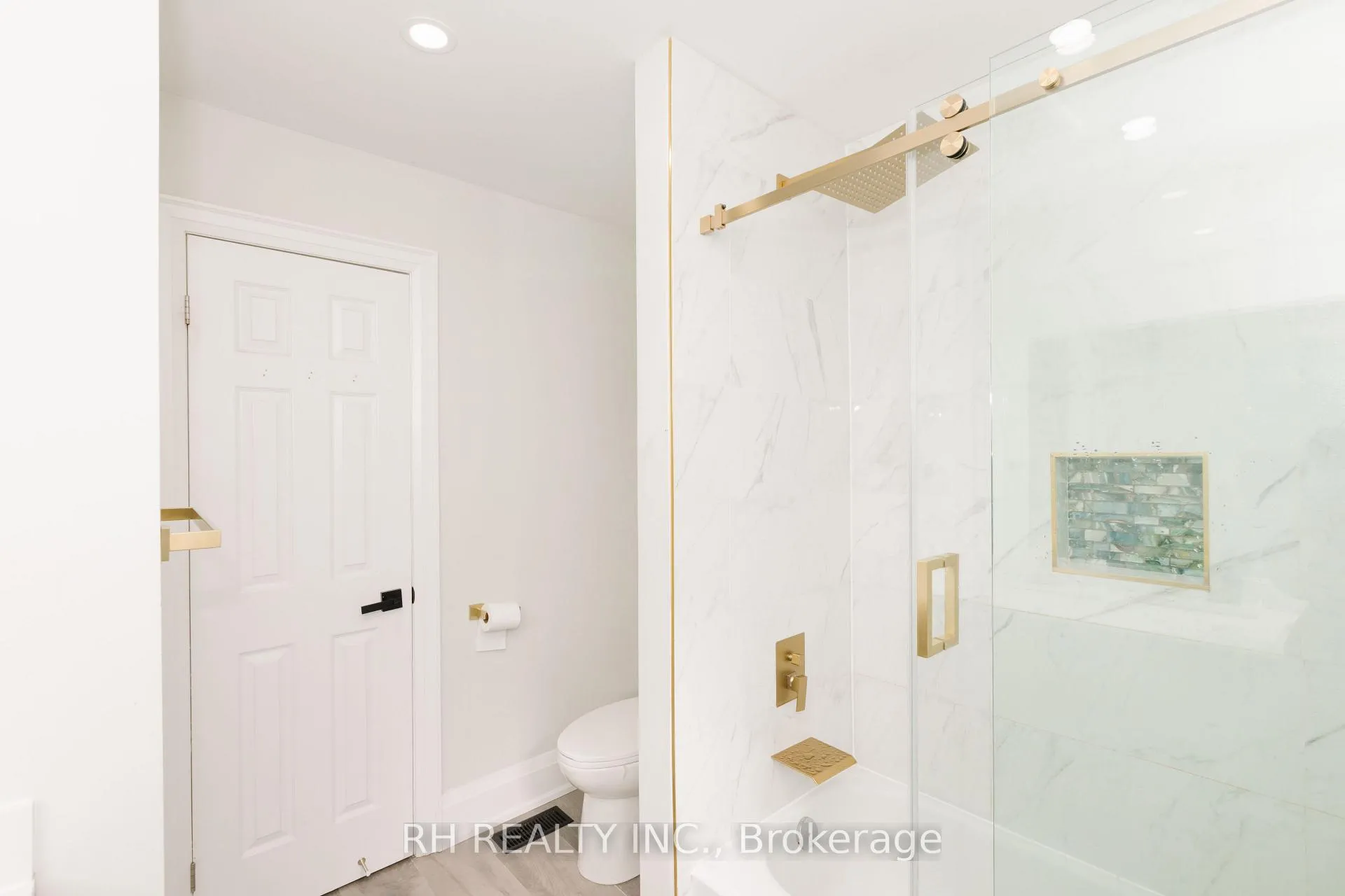 Photo 34 of 85 Butterfield Crescent, Vaughan, Maple — HOMEH