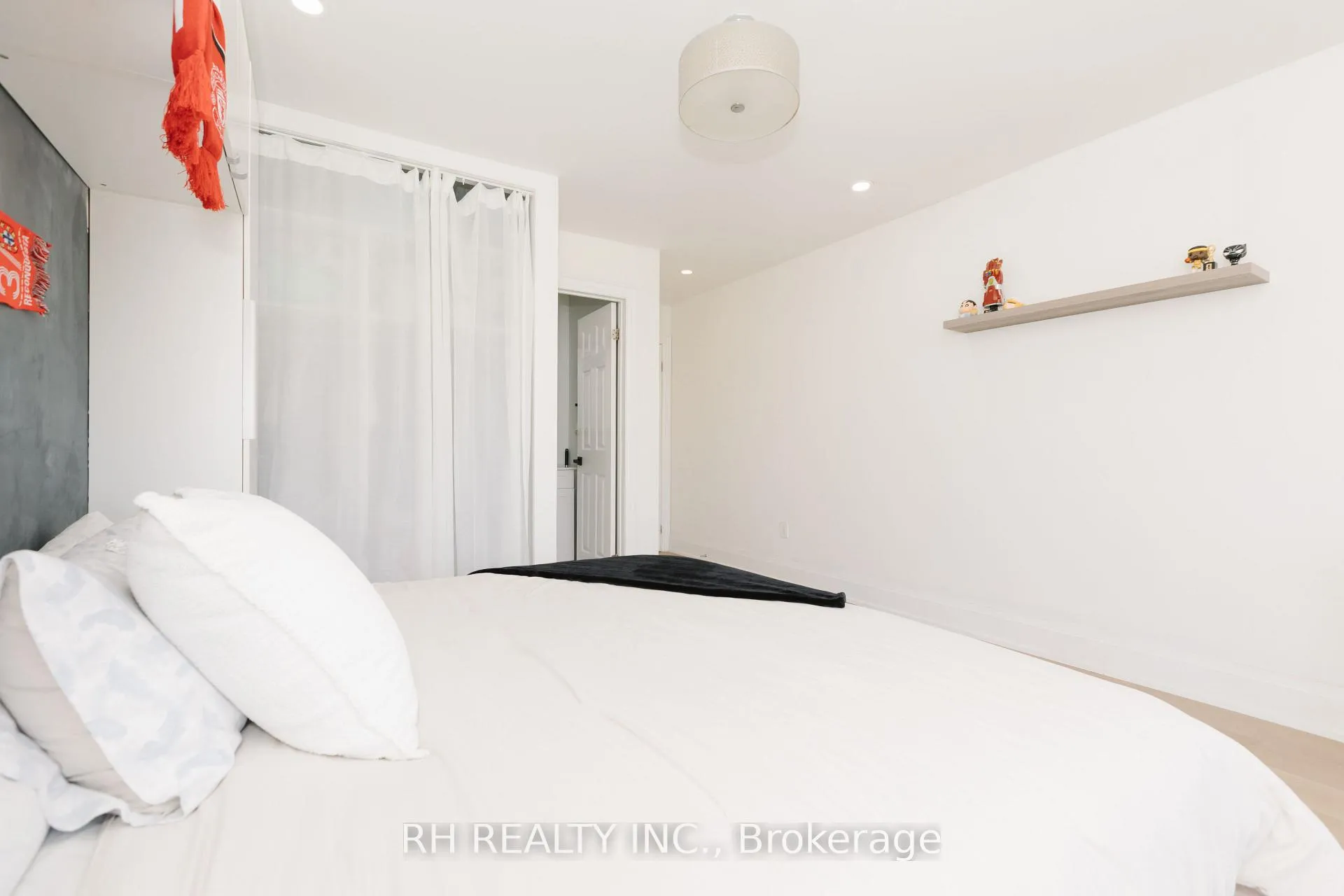 Photo 37 of 85 Butterfield Crescent, Vaughan, Maple — HOMEH
