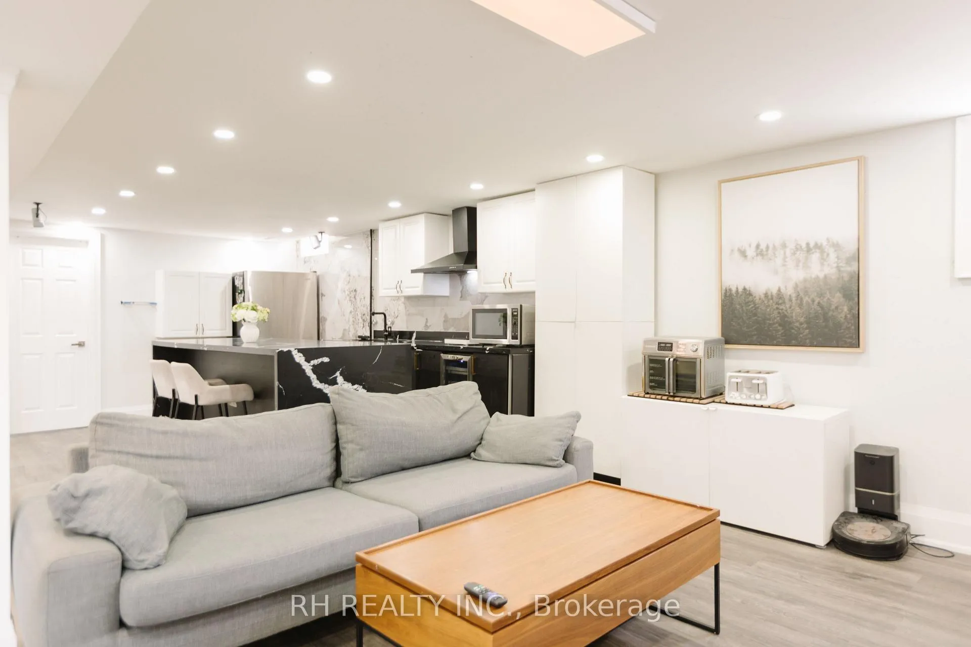 Photo 43 of 85 Butterfield Crescent, Vaughan, Maple — HOMEH