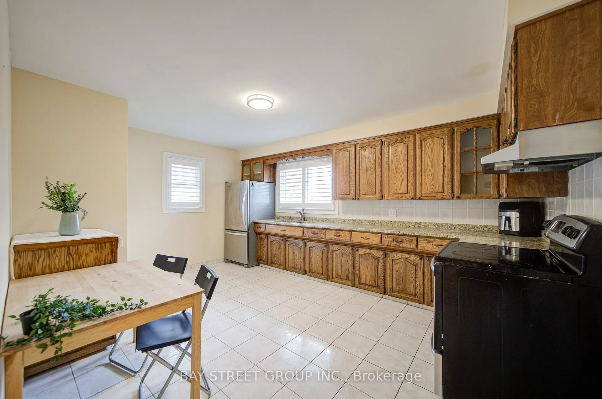 Photo 8 of 58 Broderick Avenue, Thorold, Thorold Downtown — HOMEH