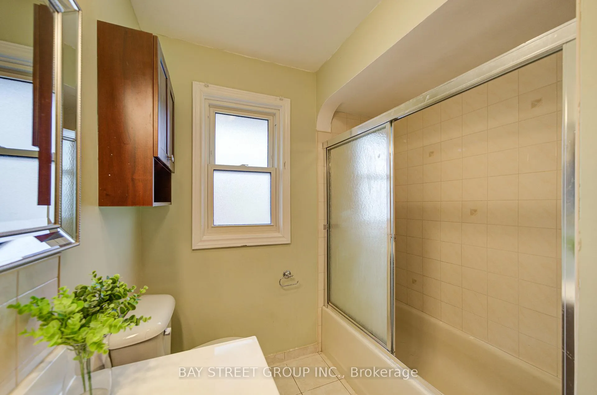 Photo 10 of 58 Broderick Avenue, Thorold, Thorold Downtown — HOMEH