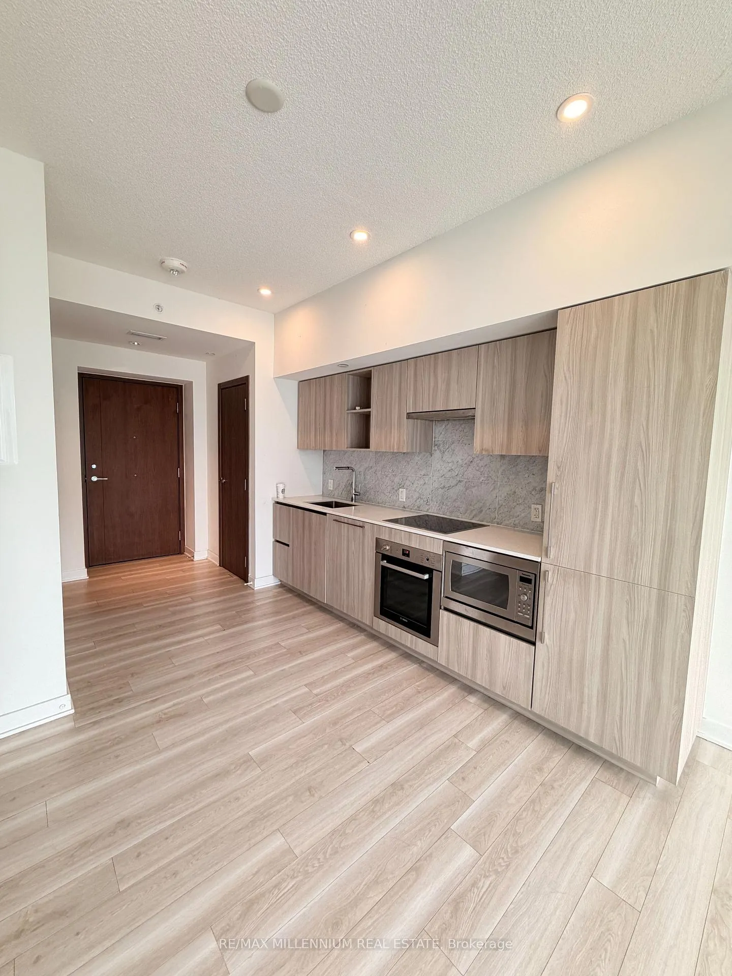 Photo 9 of Unit 3209, 17 Bathurst Street, Toronto, Waterfront Communities — HOMEH
