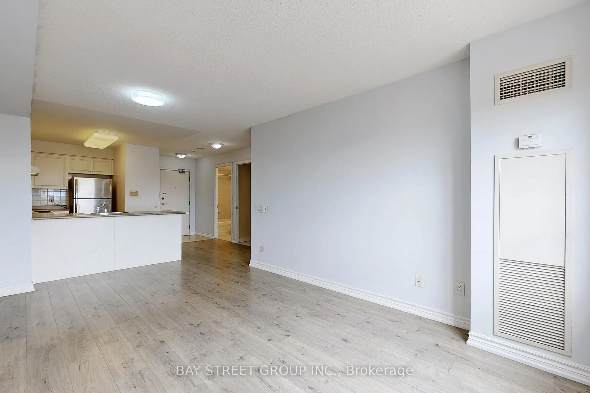 Photo 6 of Unit 815, 51 Times Avenue, Markham, Commerce Valley — HOMEH