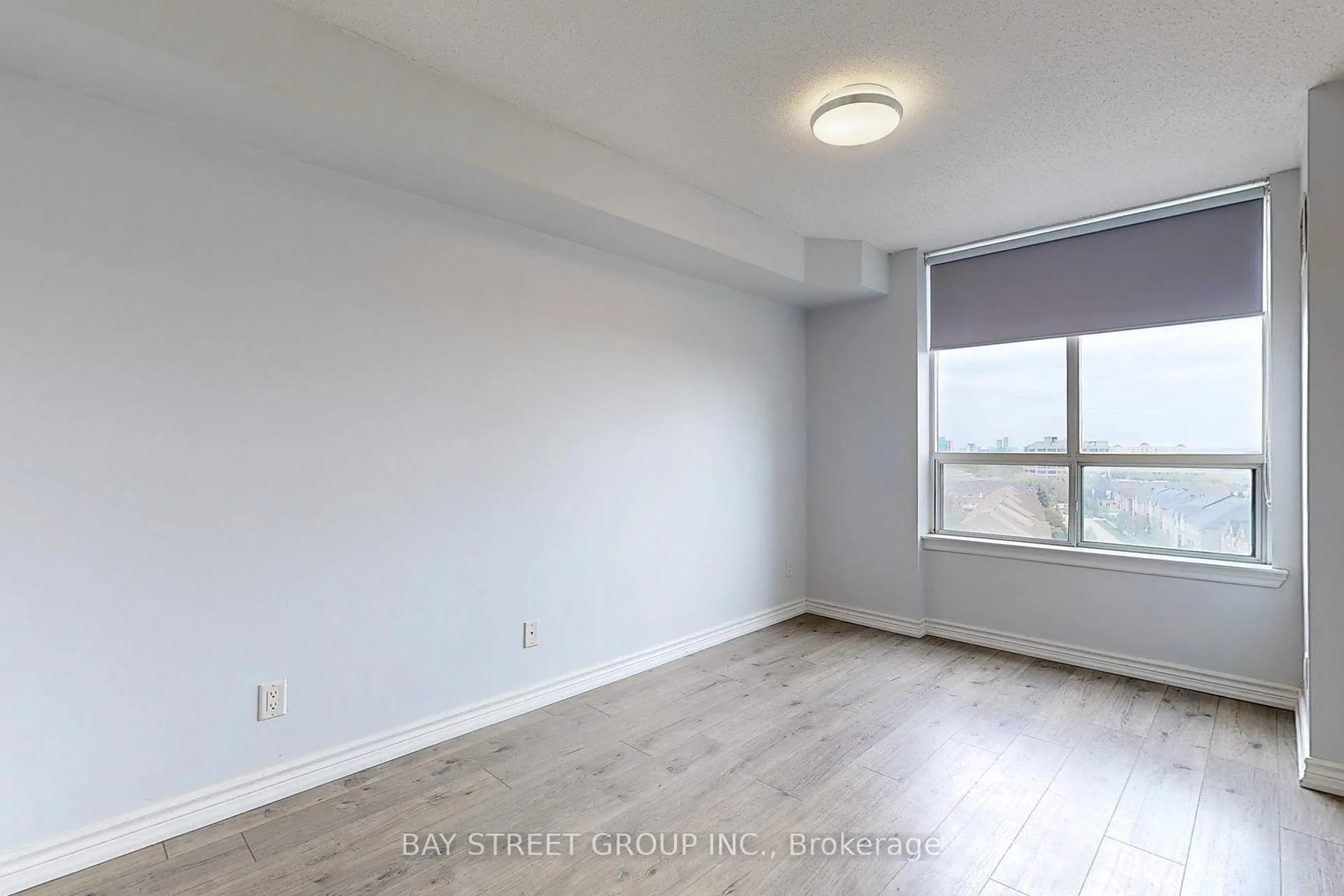 Photo 5 of Unit 815, 51 Times Avenue, Markham, Commerce Valley — HOMEH