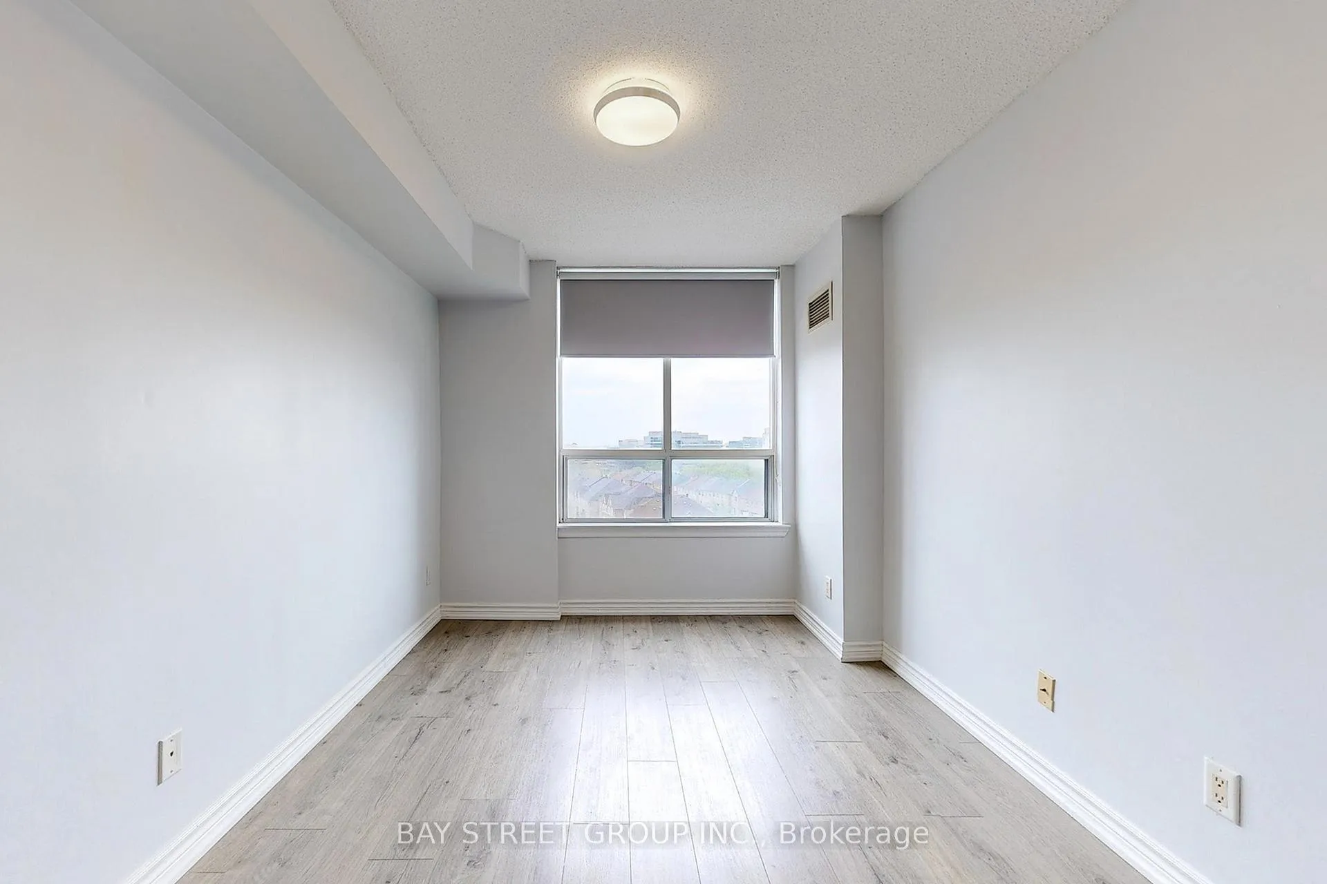 Photo 9 of Unit 815, 51 Times Avenue, Markham, Commerce Valley — HOMEH